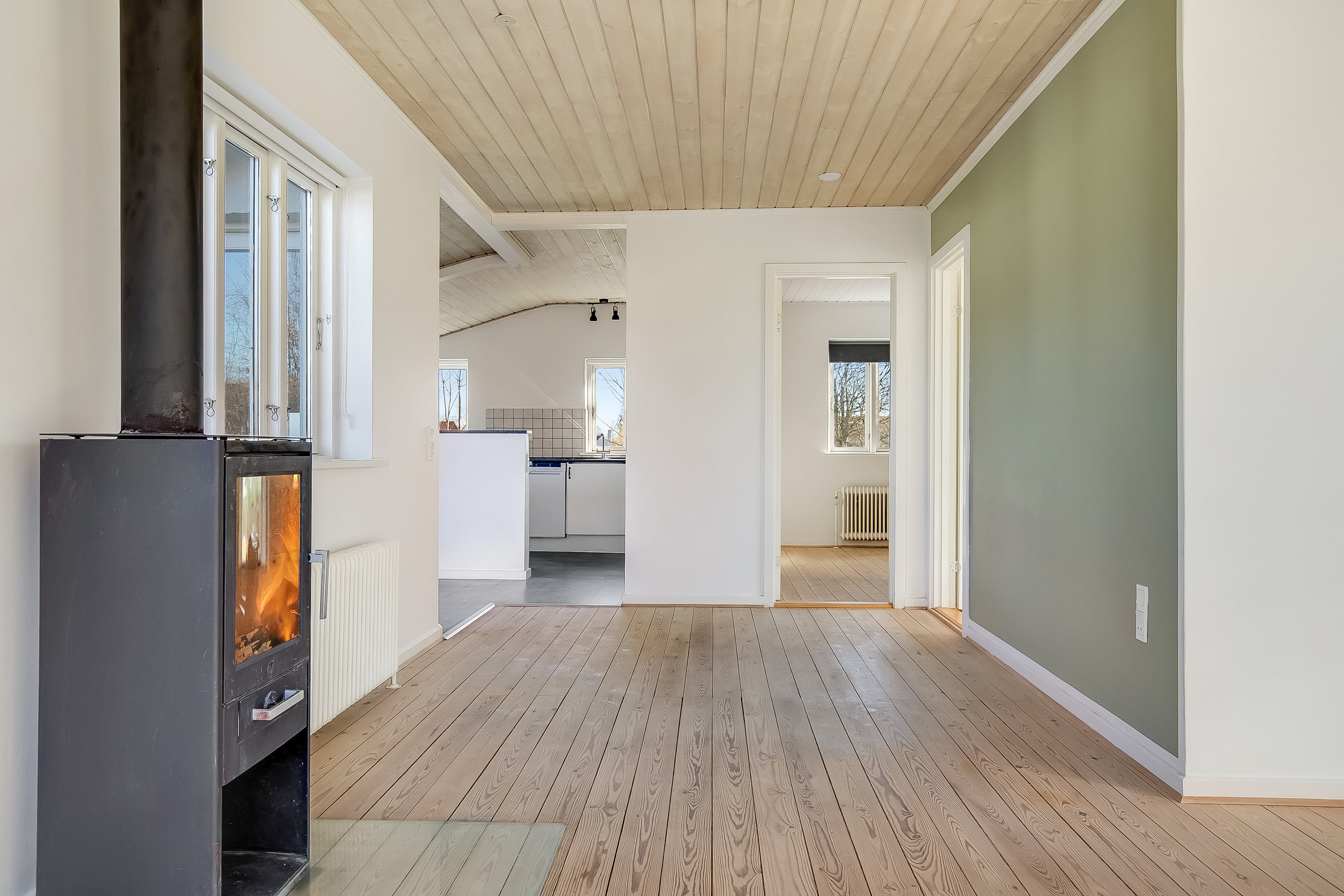 Fremhævet stue billede i fuldskærmstilstand. Billede af Gl. Bjært 34, 6091 Bjert