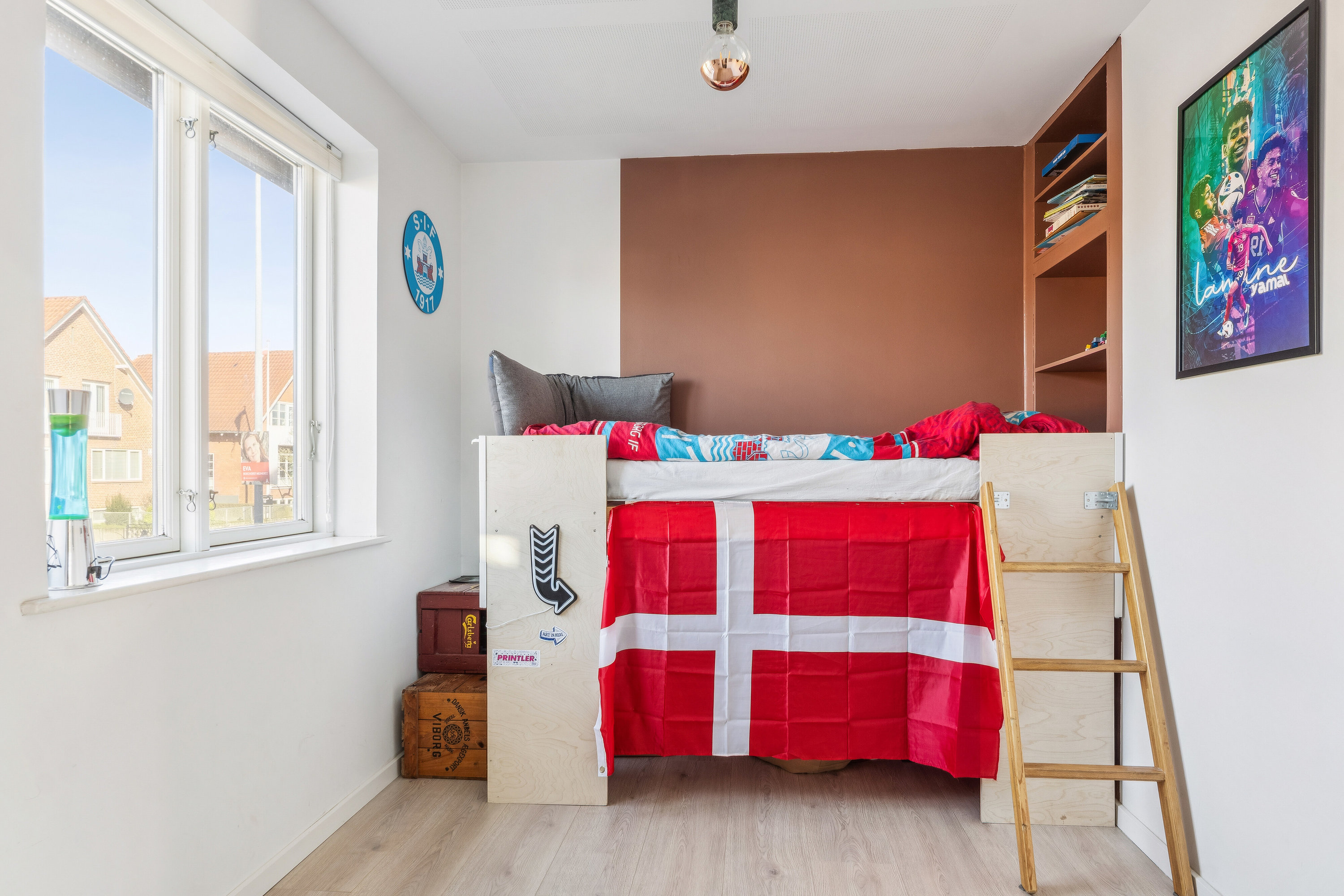 Fremhævet soveværelse billede i fuldskærmstilstand. Billede af Vestre Allé 23, 8600 Silkeborg