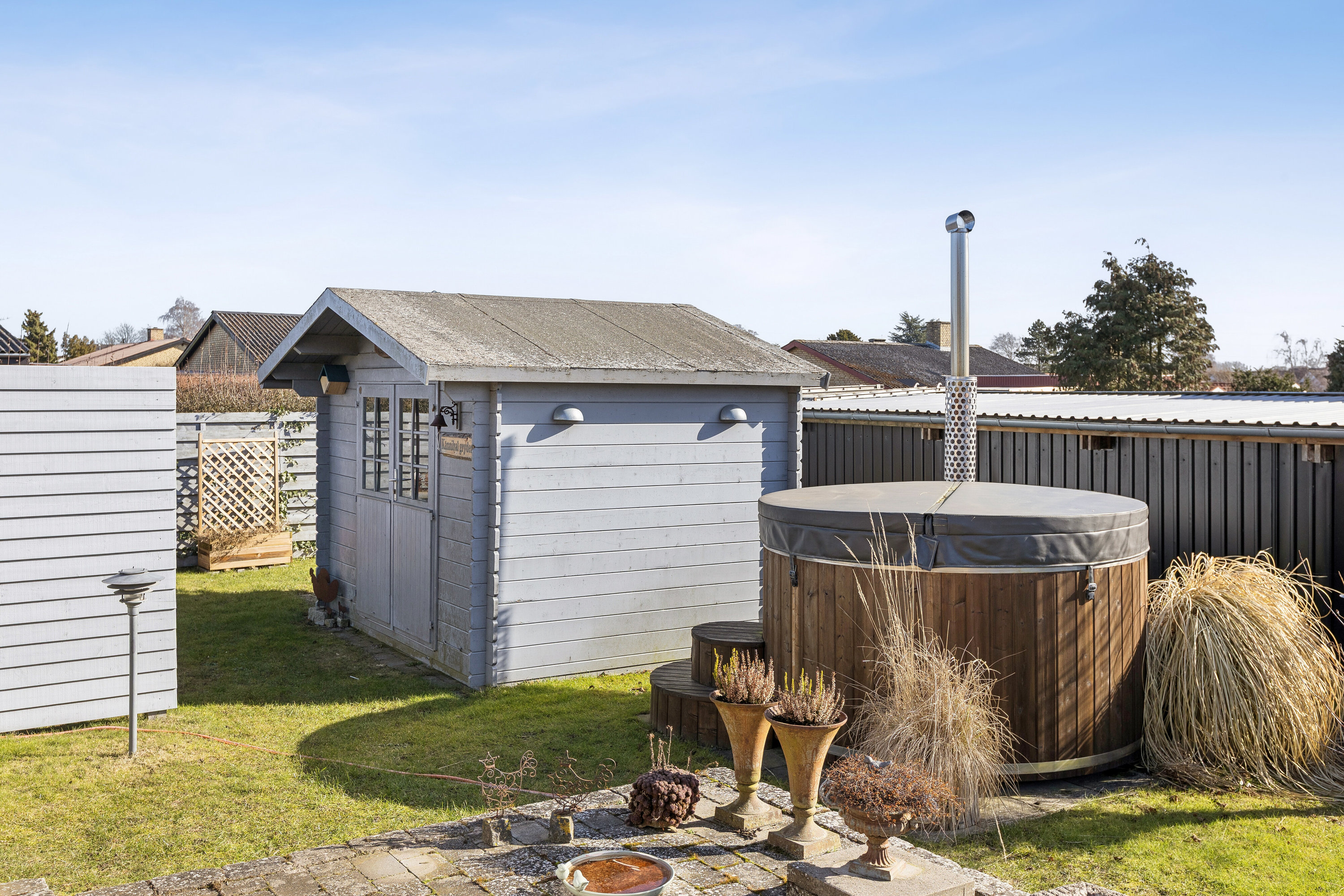 Fremhævet set fra haven billede i fuldskærmstilstand. Billede af Linievej 9, 4760 Vordingborg