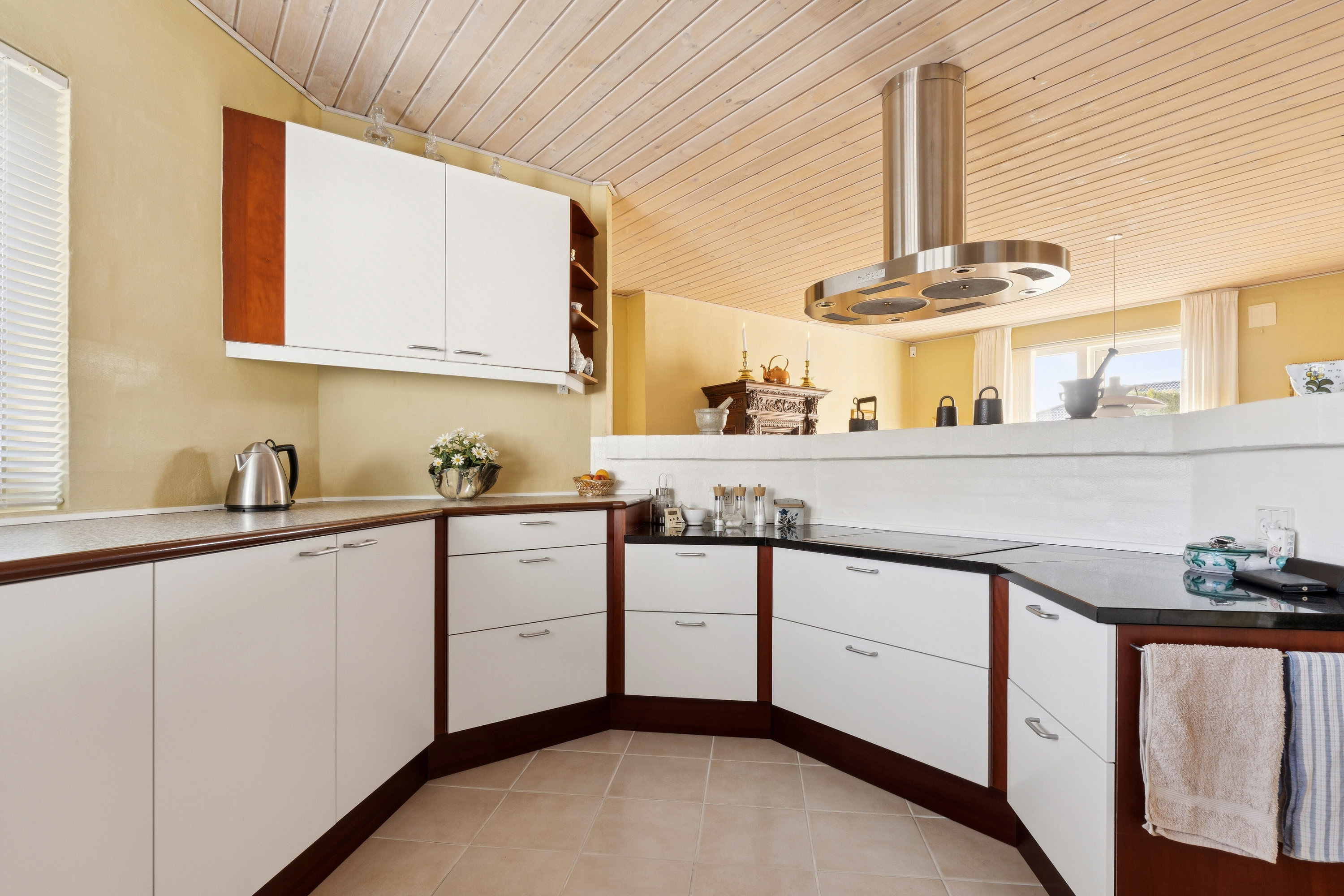 Fremhævet køkken billede i fuldskærmstilstand. Billede af Kalveknækket 19, Kollund, 6340 Kruså