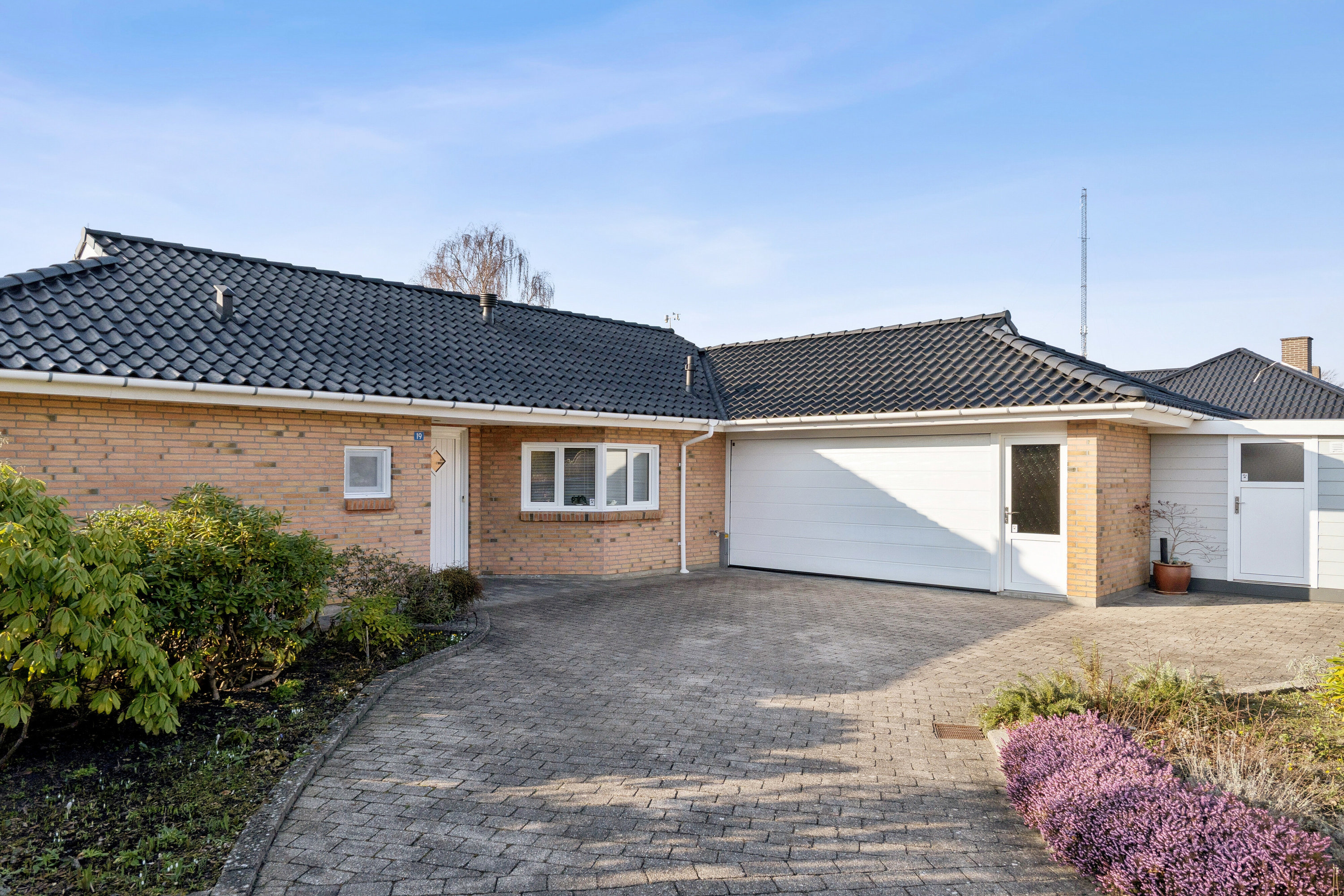 Fremhævet set fra haven billede i fuldskærmstilstand. Billede af Kalveknækket 19, Kollund, 6340 Kruså