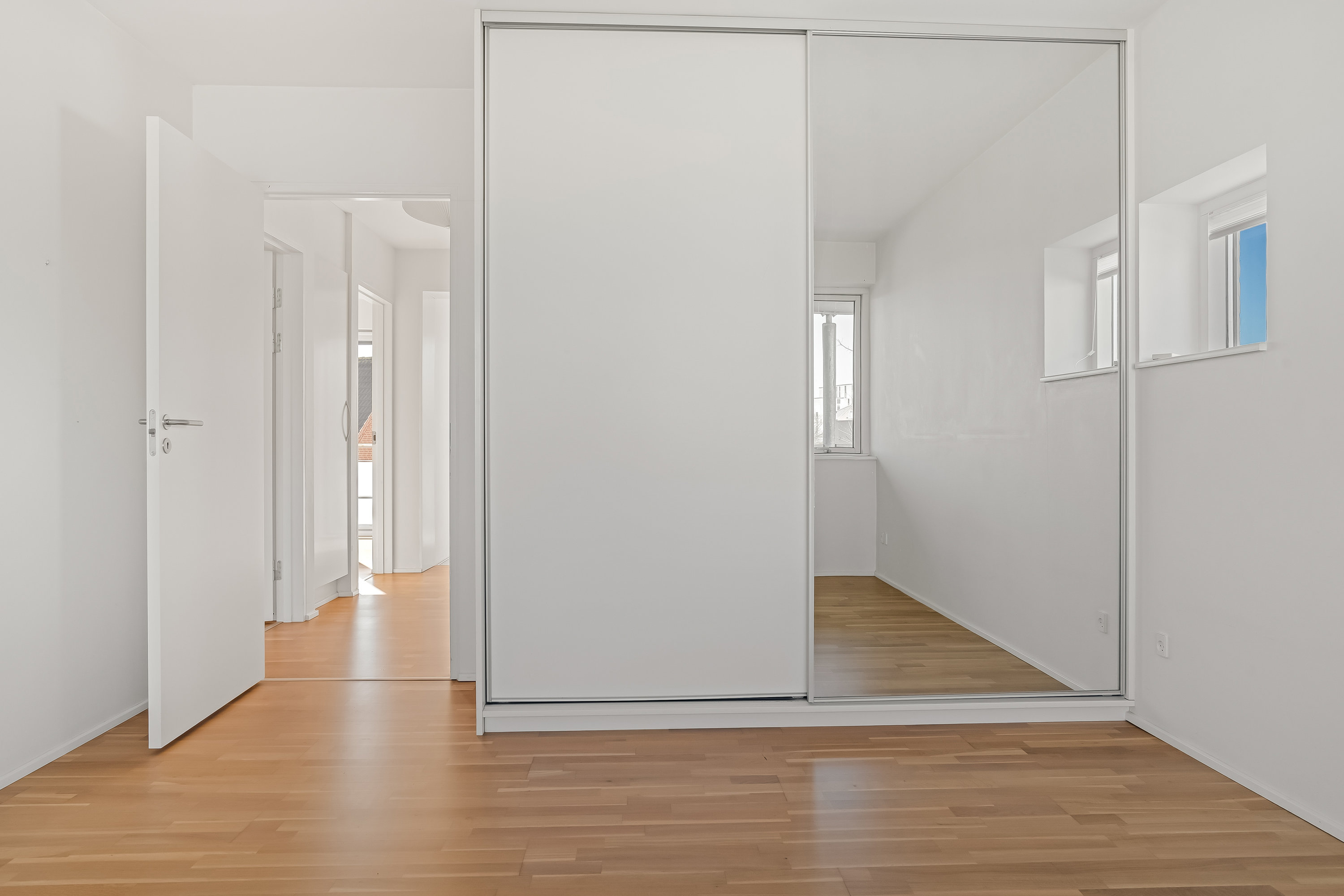 Fremhævet værelse billede i fuldskærmstilstand. Billede af Ewaldsvej 32-34, 7500 Holstebro