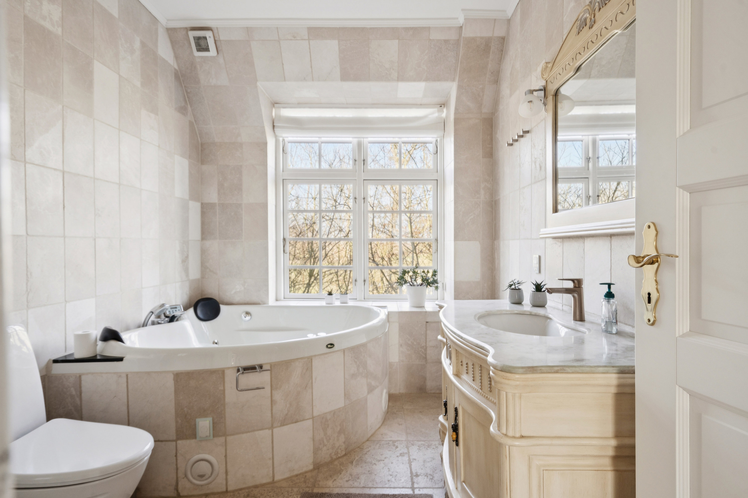 Fremhævet badeværelse billede i fuldskærmstilstand. Billede af Grøngrøftvej 16, Grøngrøft, 6200 Aabenraa