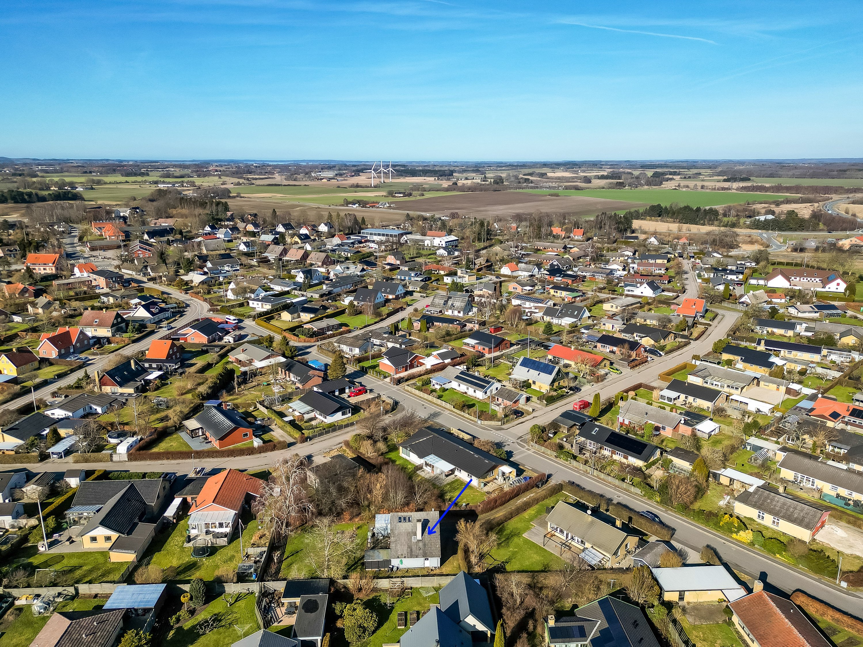 Fremhævet luftfoto billede i fuldskærmstilstand. Billede af Kurreholmvej 12, 3330 Gørløse