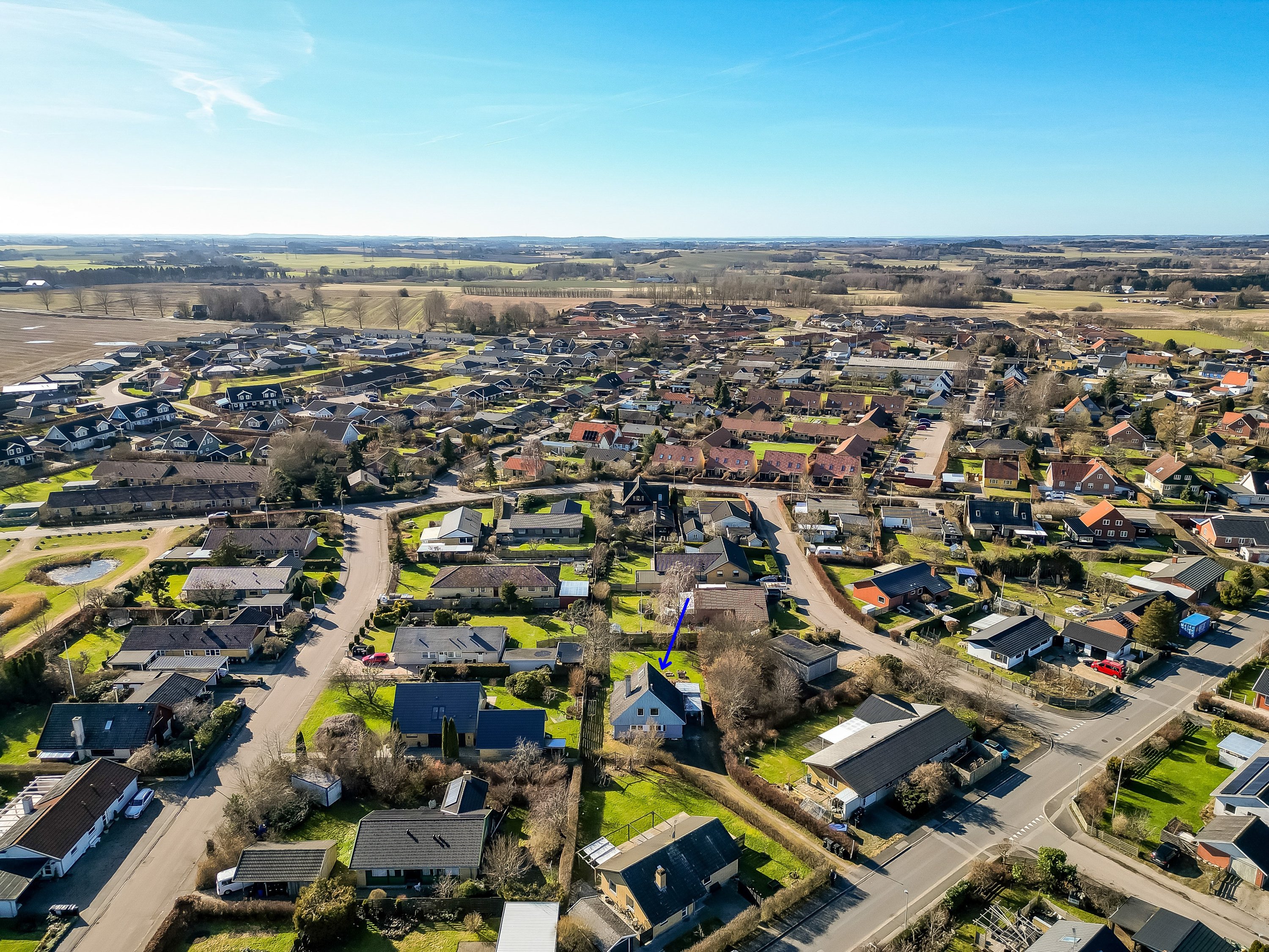 Fremhævet luftfoto billede i fuldskærmstilstand. Billede af Kurreholmvej 12, 3330 Gørløse