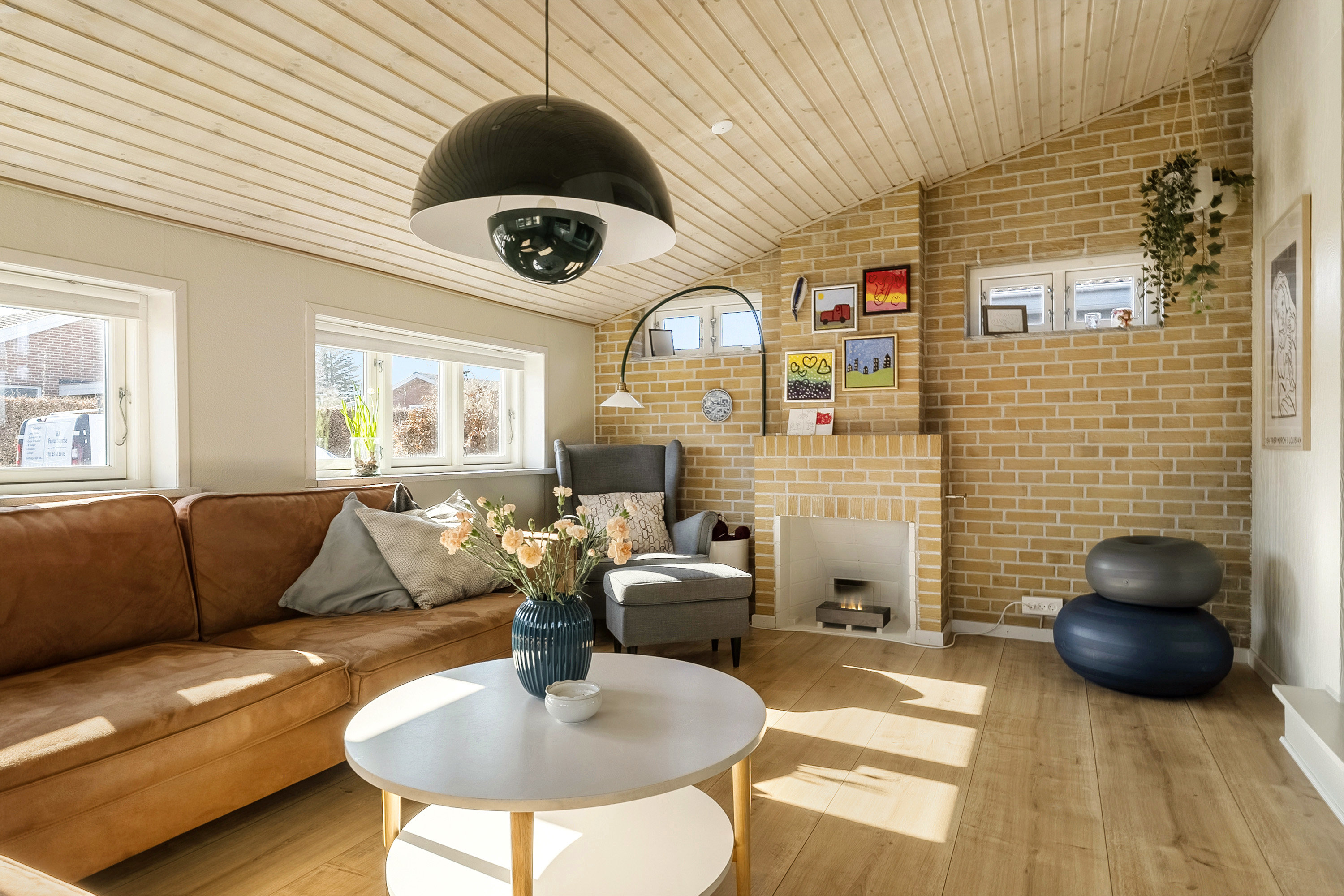 Fremhævet stue billede i fuldskærmstilstand. Billede af Vibevej 12, Bækkelund, 8700 Horsens