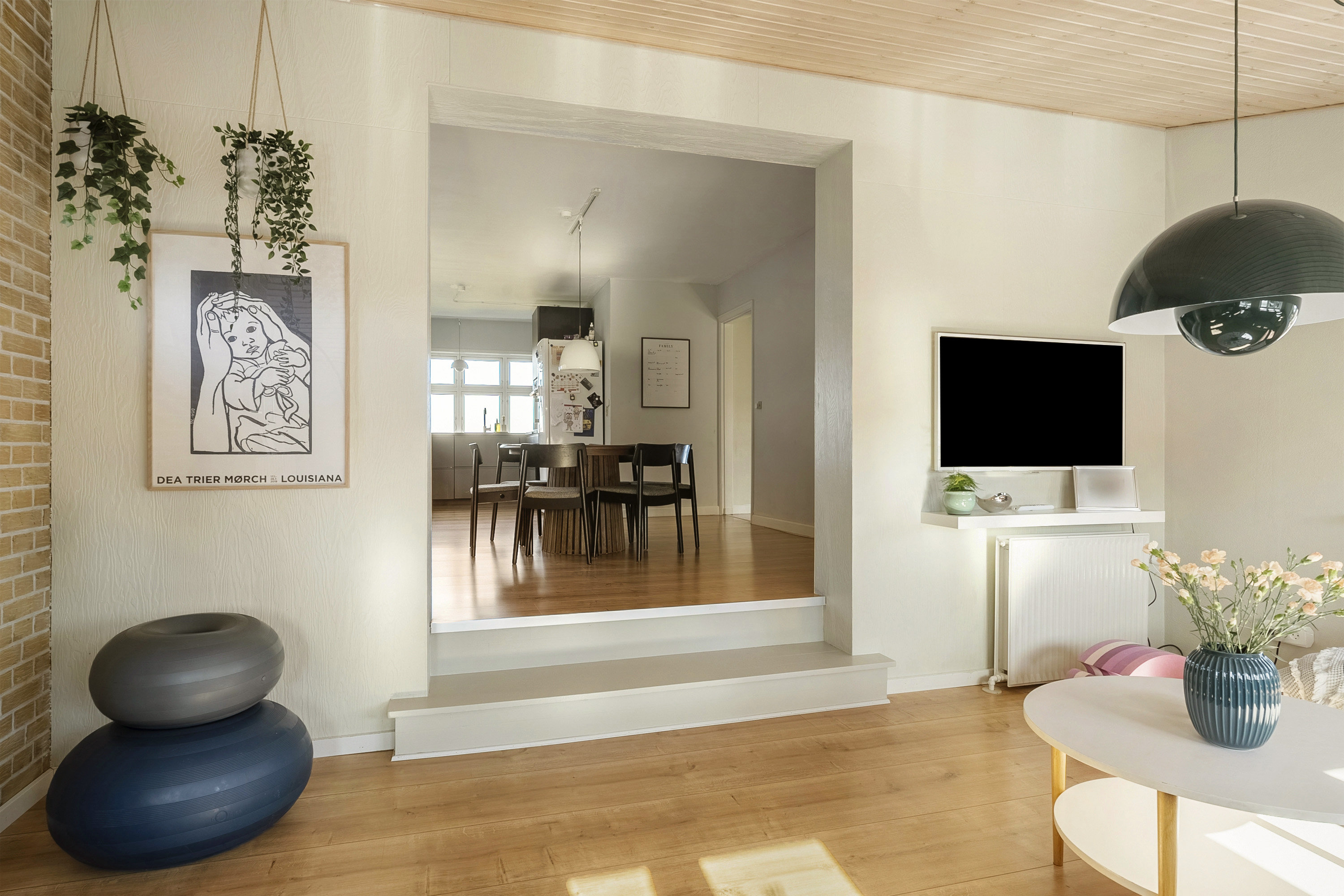 Fremhævet stue billede i fuldskærmstilstand. Billede af Vibevej 12, Bækkelund, 8700 Horsens