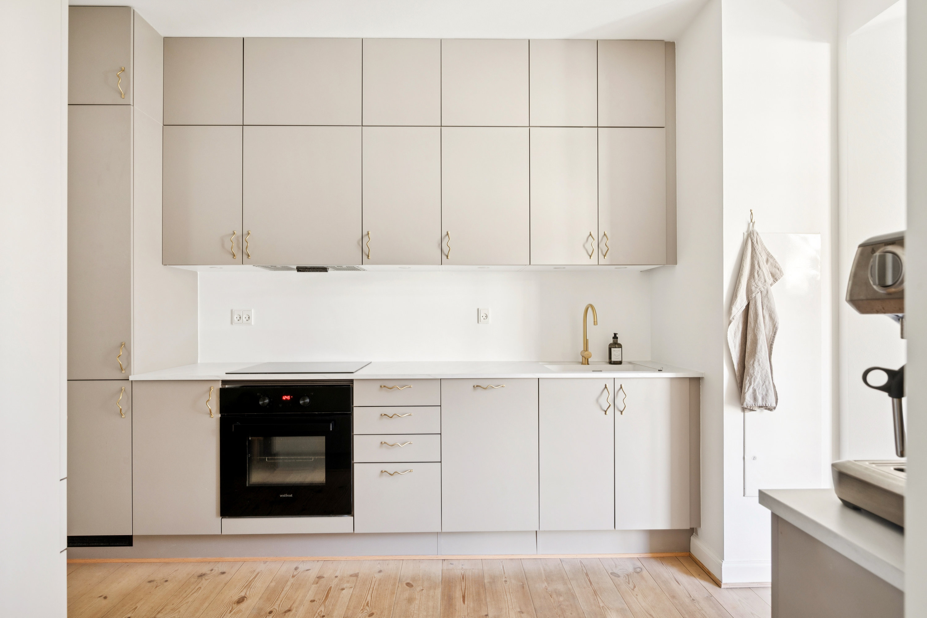 Fremhævet køkken billede i fuldskærmstilstand. Billede af Montanagade 58, st.. th., 8000 Aarhus C