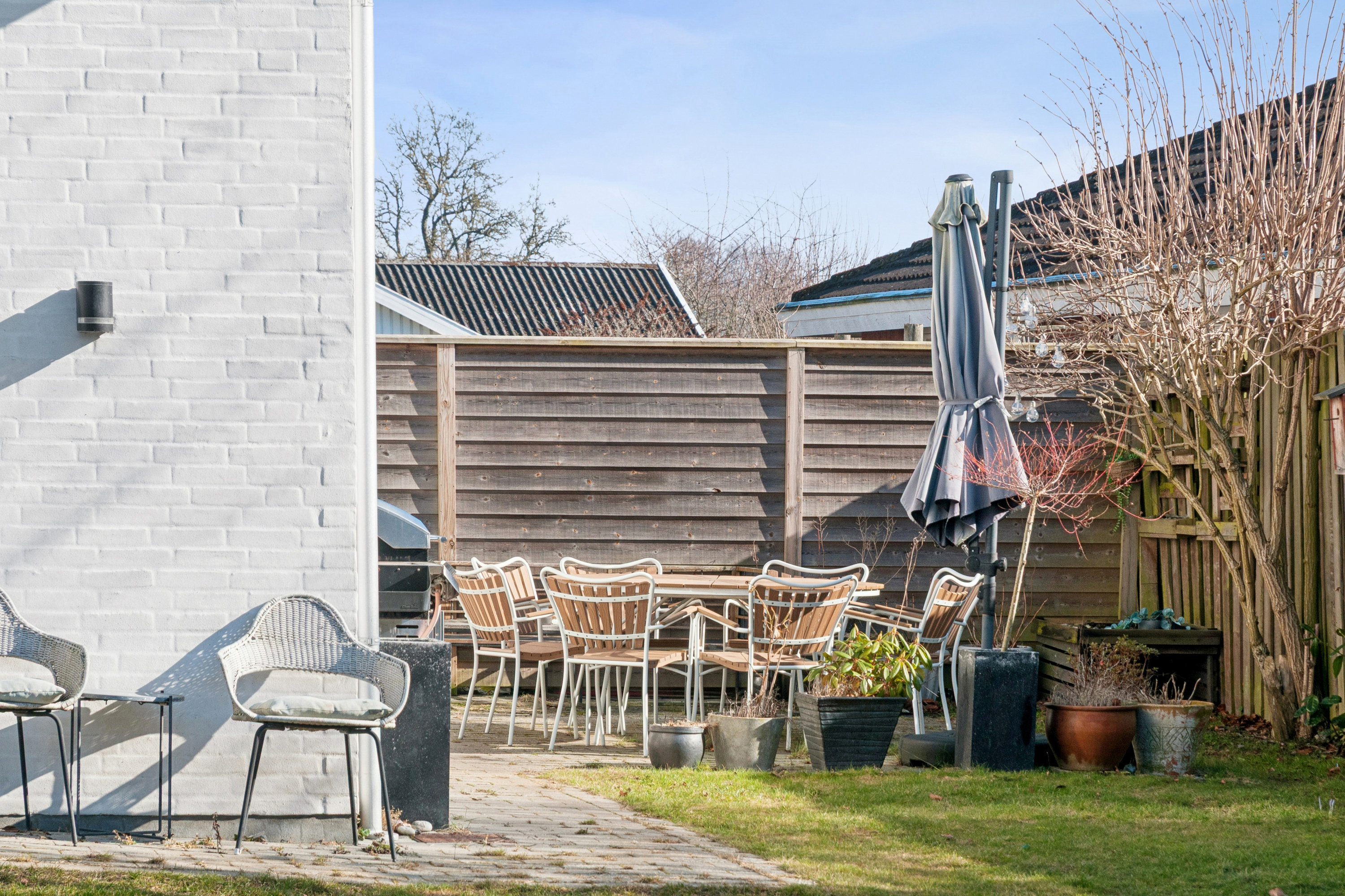 Fremhævet terrasse billede i fuldskærmstilstand. Billede af Akacievej 8A, 2791 Dragør