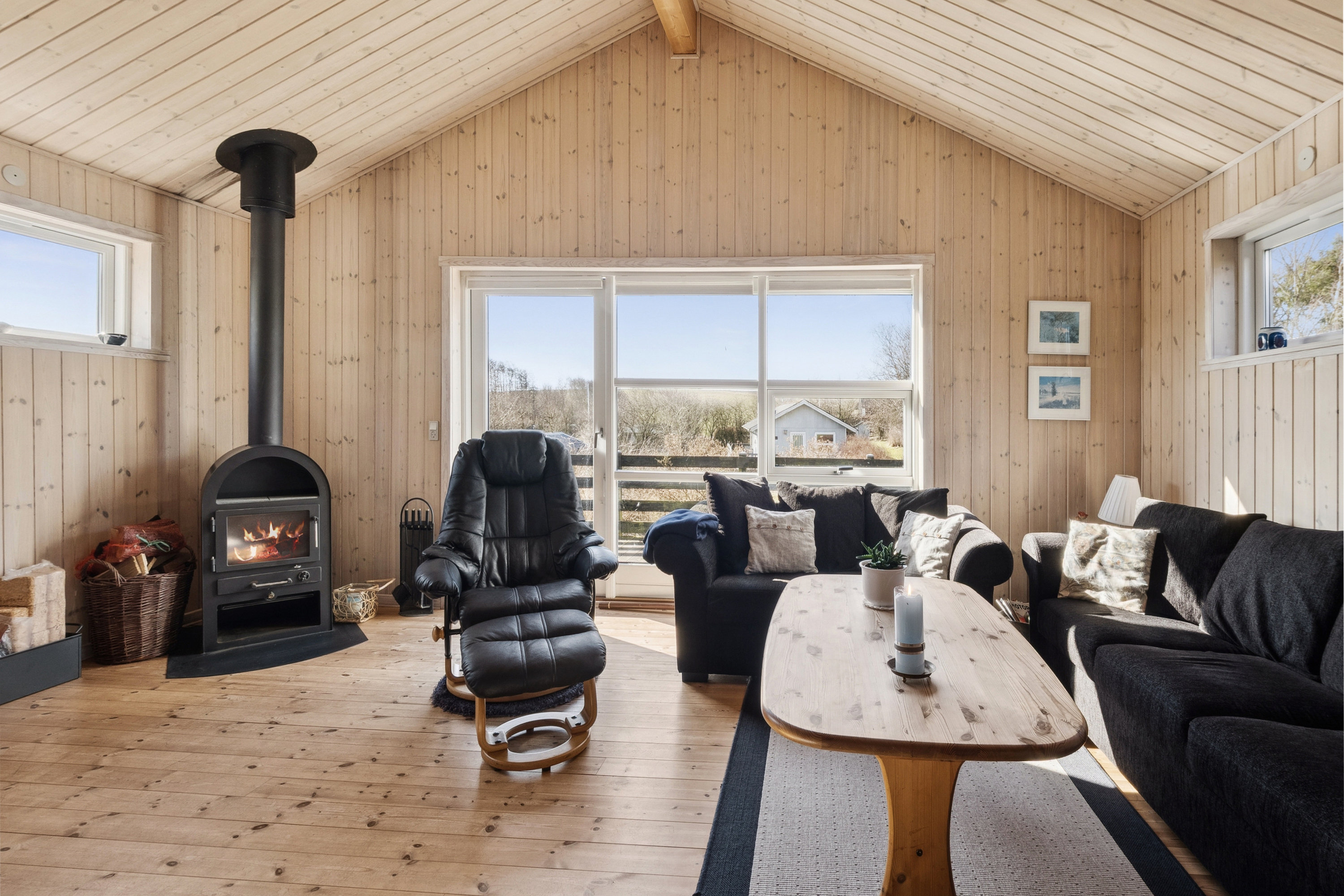 Fremhævet stue billede i fuldskærmstilstand. Billede af Eskovvej 69, Eskov, 7870 Roslev