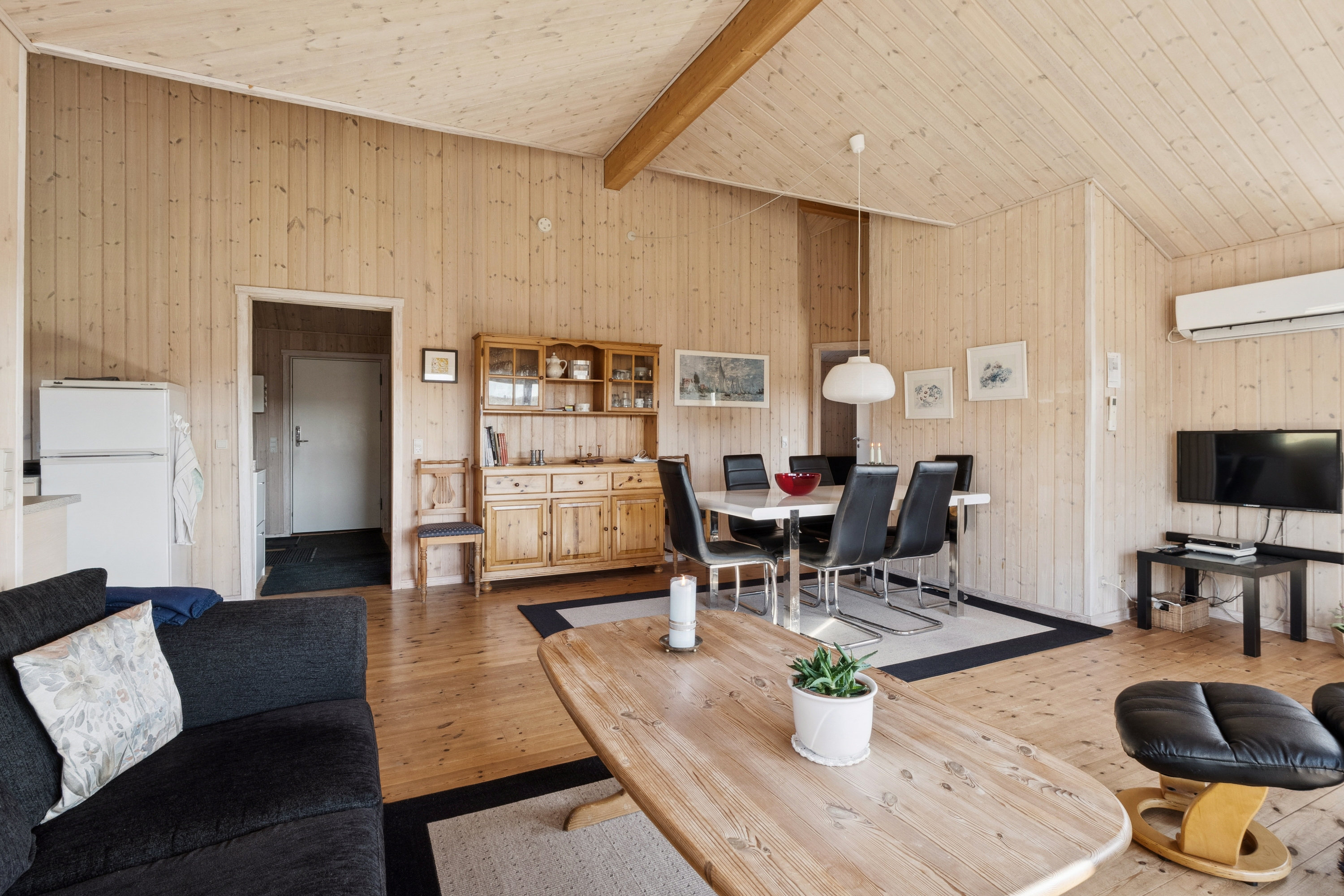 Fremhævet stue billede i fuldskærmstilstand. Billede af Eskovvej 69, Eskov, 7870 Roslev