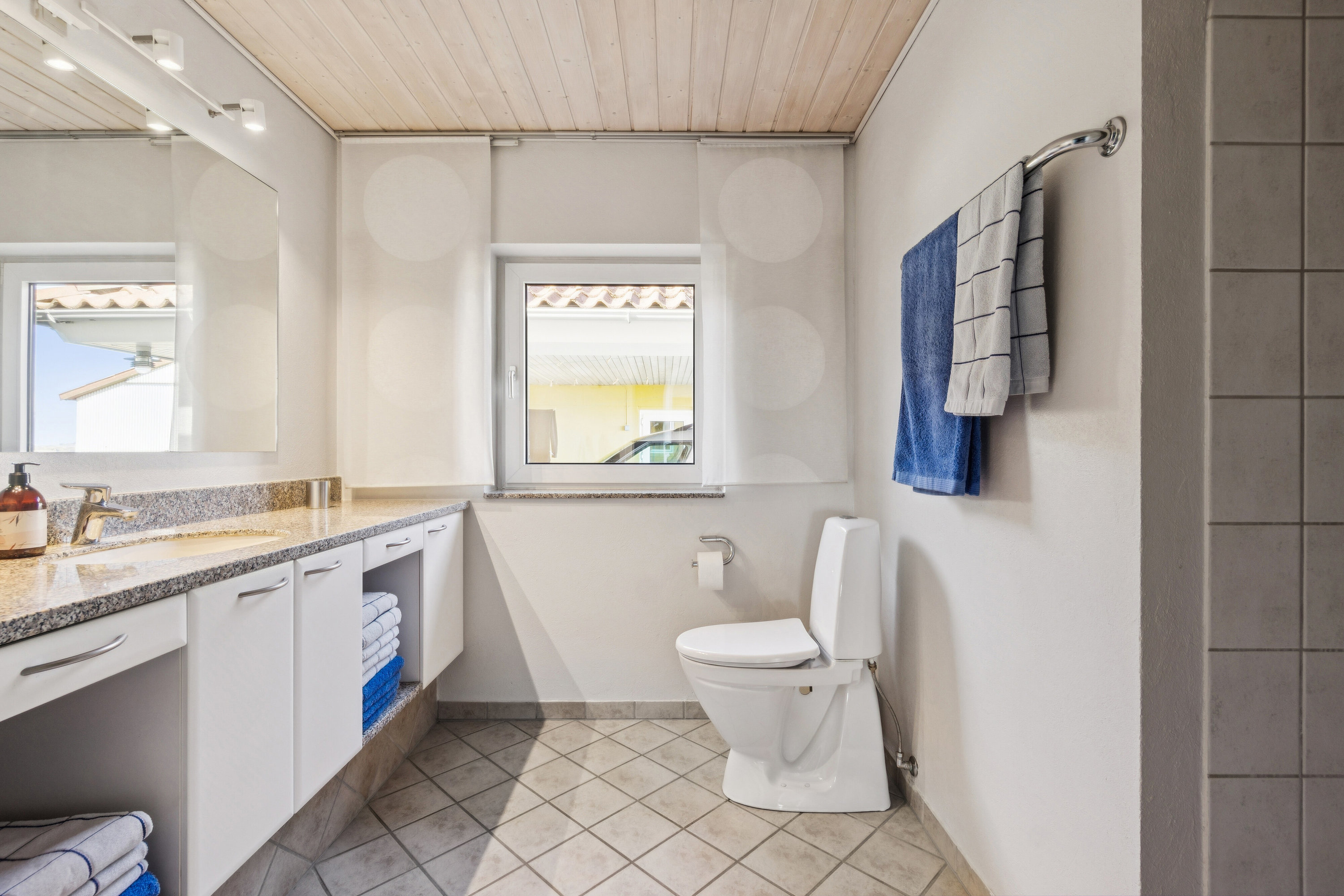 Fremhævet badeværelse billede i fuldskærmstilstand. Billede af Ballerumvej 37, 7700 Thisted