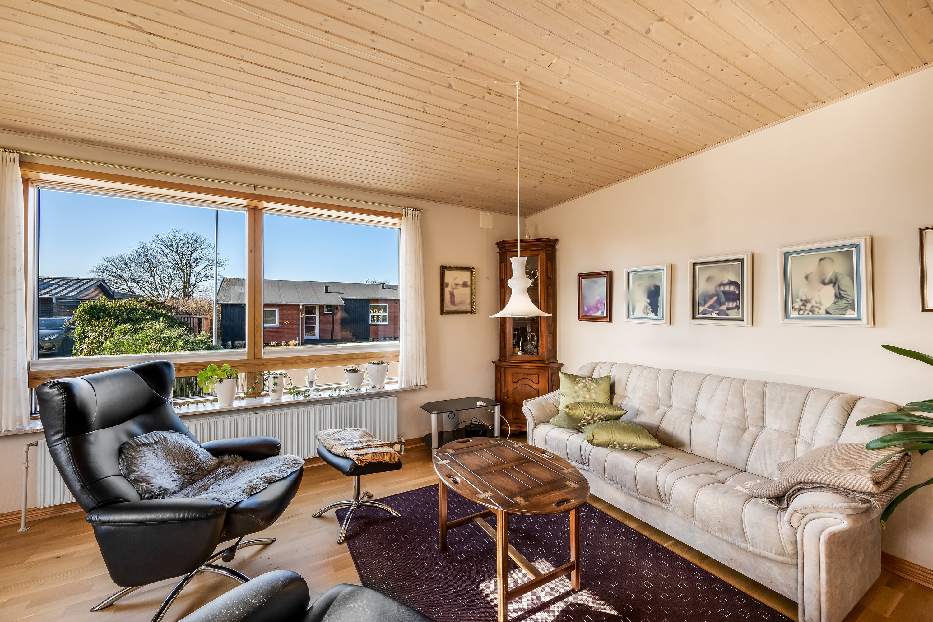 Fremhævet stue billede i fuldskærmstilstand. Billede af Kappelhøj 7, 6950 Ringkøbing