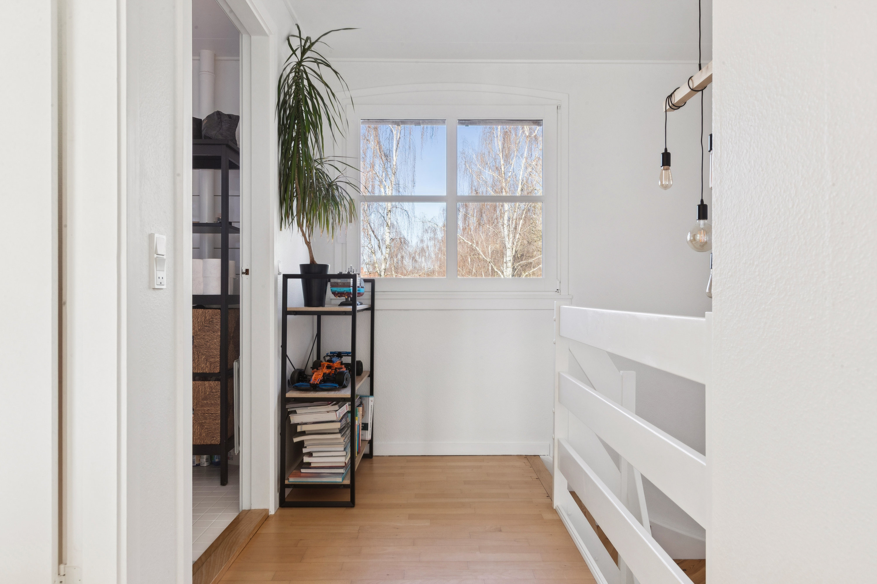 Fremhævet gang billede i fuldskærmstilstand. Billede af Lindevej 3C, 2630 Taastrup