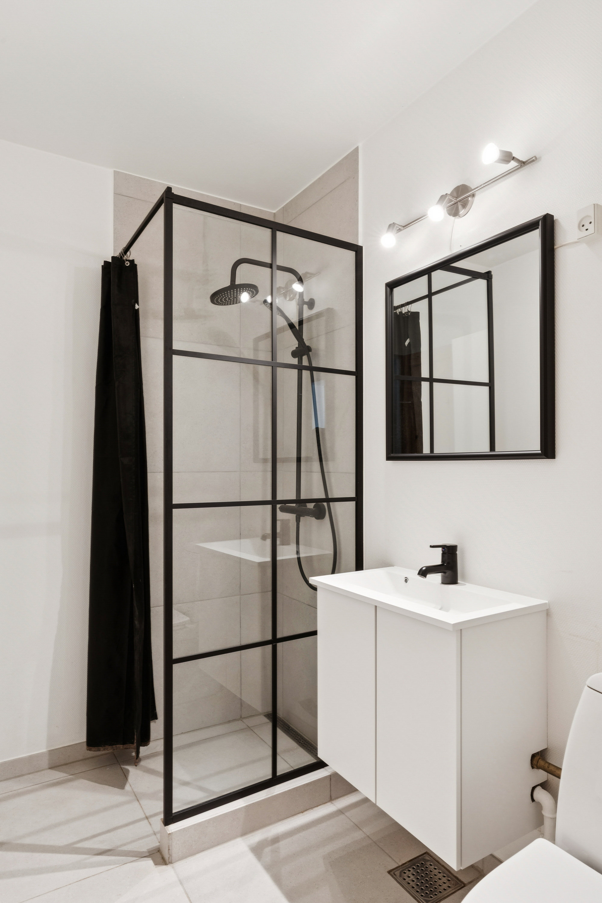 Fremhævet badeværelse billede i fuldskærmstilstand. Billede af Vesterå 9, 3. 3., 9000 Aalborg