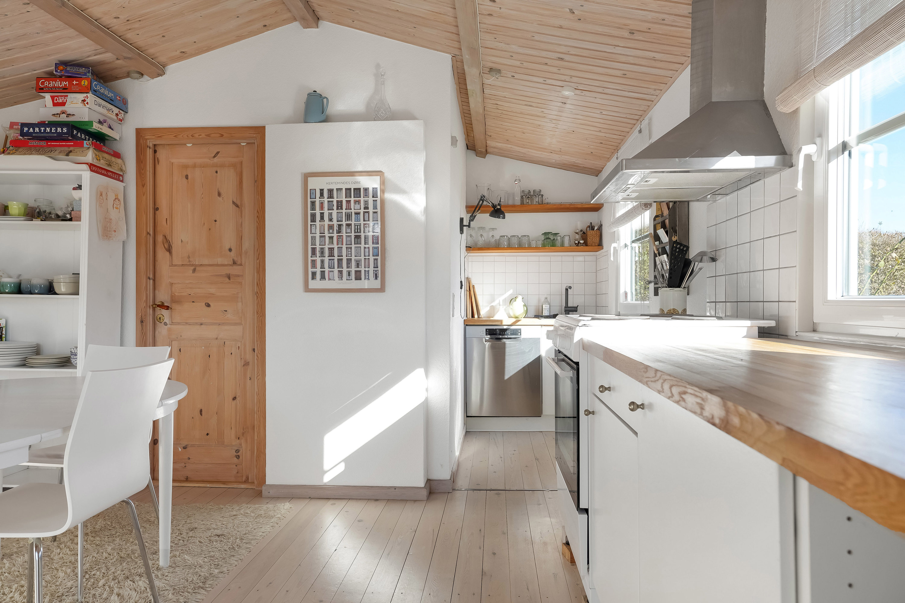 Fremhævet køkken billede i fuldskærmstilstand. Billede af Kløvervej 50, 5300 Kerteminde