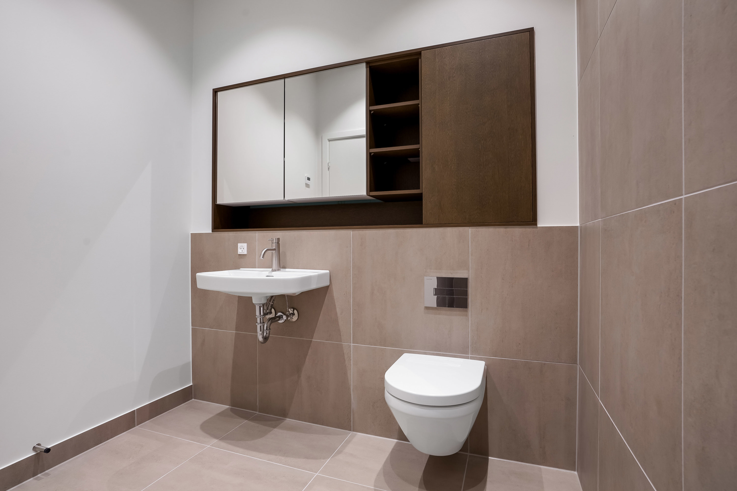 Fremhævet toilet billede i fuldskærmstilstand. Billede af Hollænderen 14, 3. 5., Dalum, 5250 Odense SV