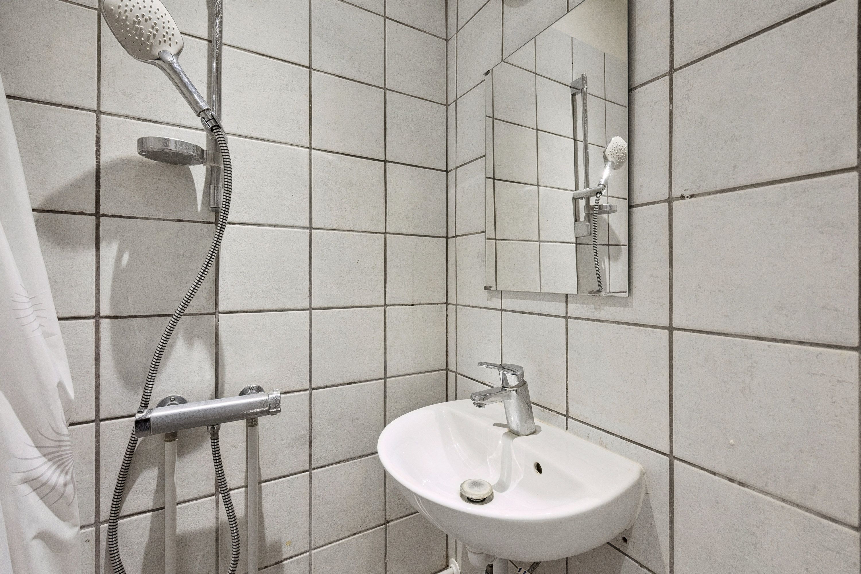 Fremhævet badeværelse billede i fuldskærmstilstand. Billede af Langenæs Allé 47, st.. mf., 8000 Aarhus C