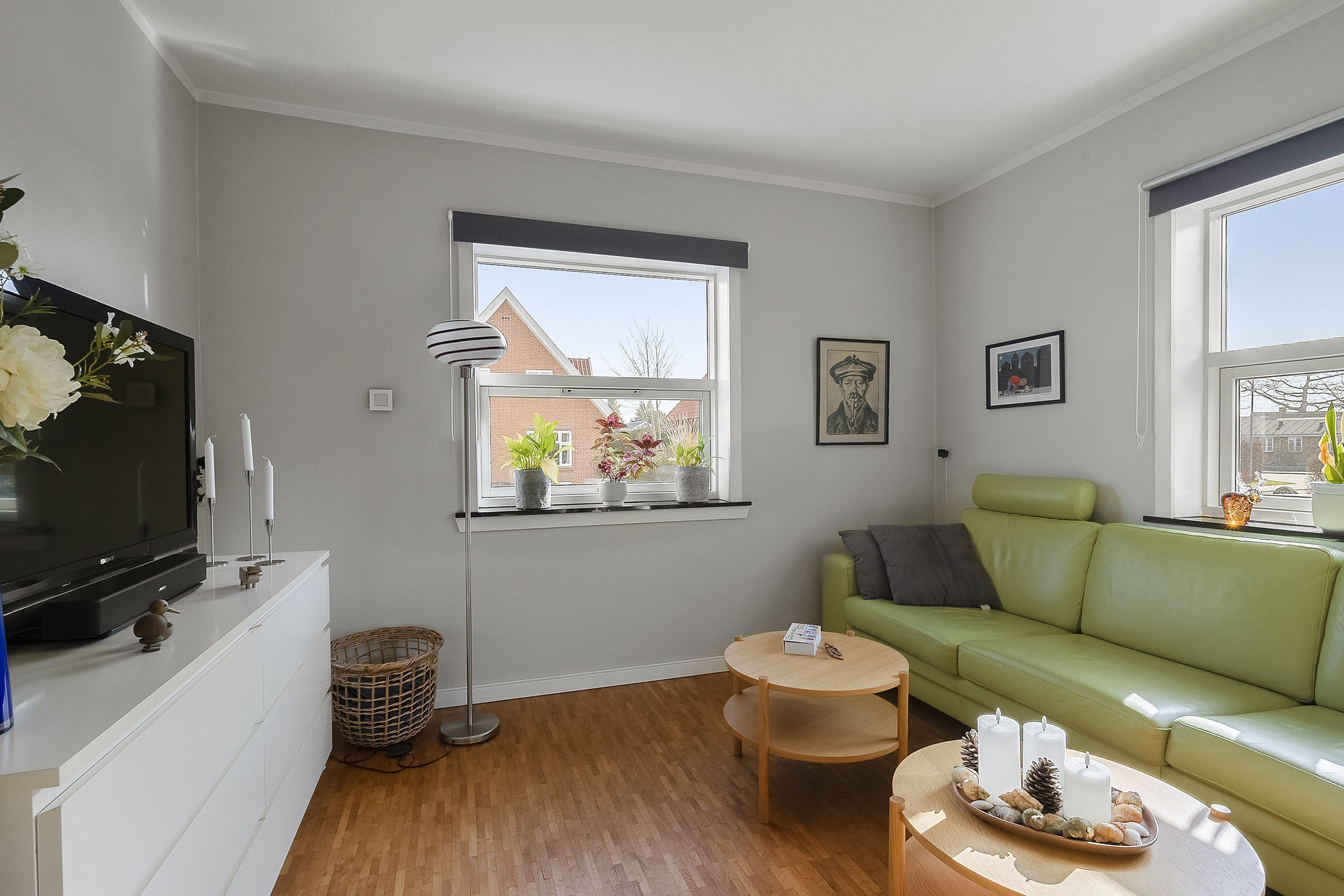 Fremhævet stue billede i fuldskærmstilstand. Billede af Stubhøjvej 10, Hjallese, 5260 Odense S