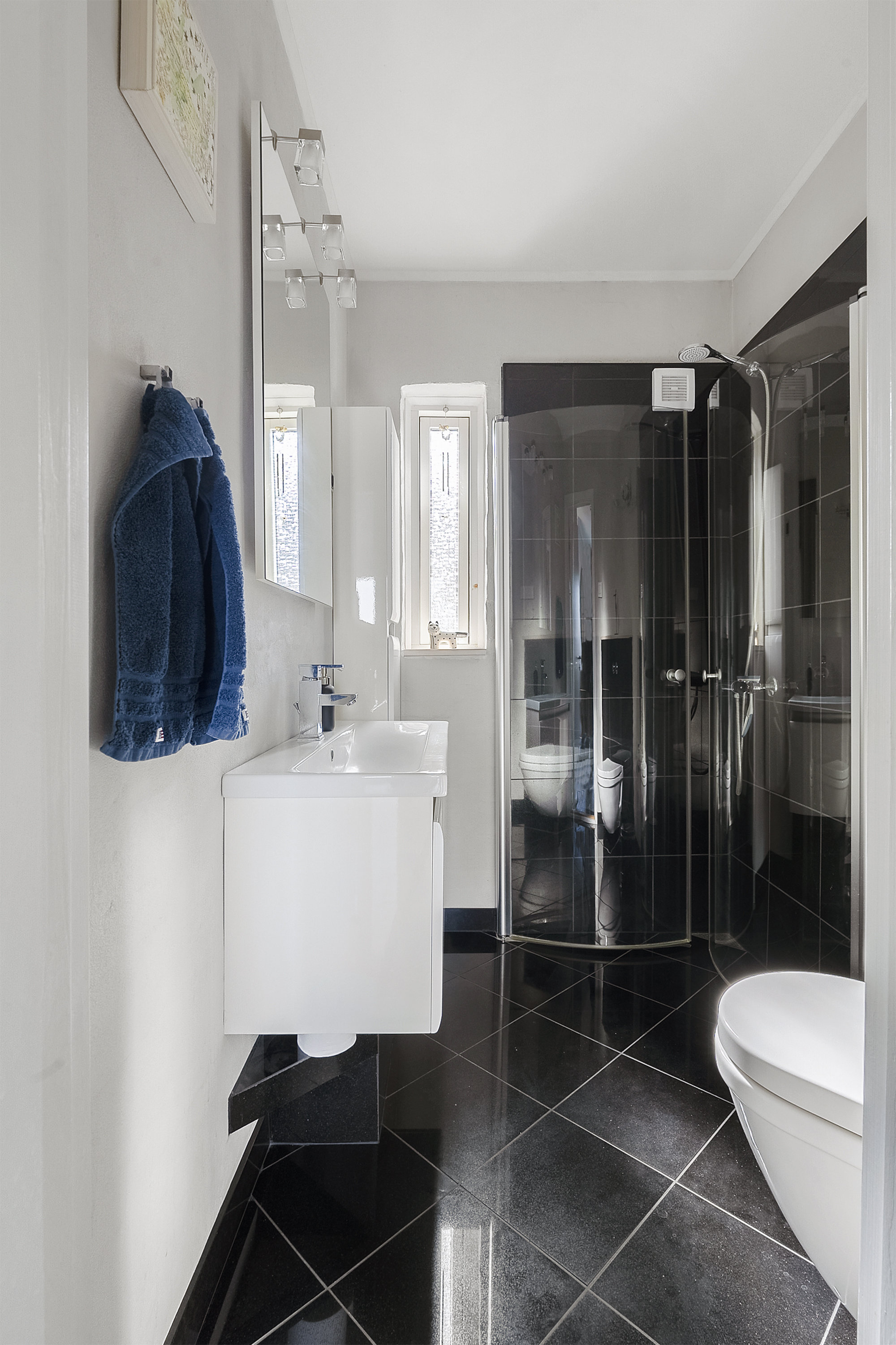 Fremhævet badeværelse billede i fuldskærmstilstand. Billede af Stubhøjvej 10, Hjallese, 5260 Odense S