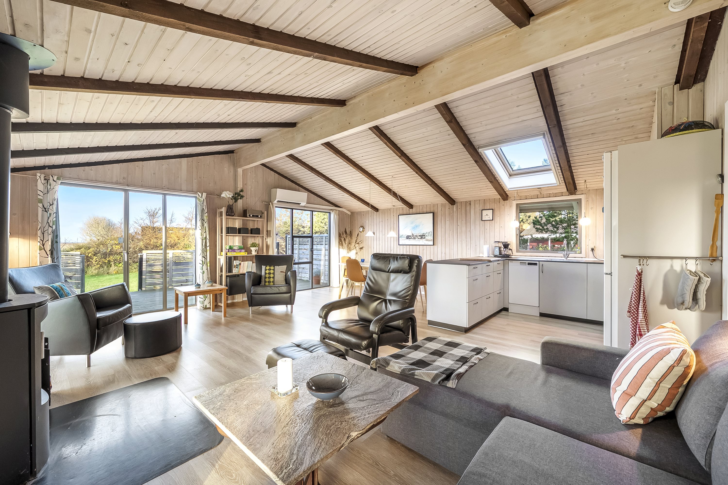 Fremhævet køkken alrum billede i fuldskærmstilstand. Billede af Sivvænget 44, Stauning, 6900 Skjern