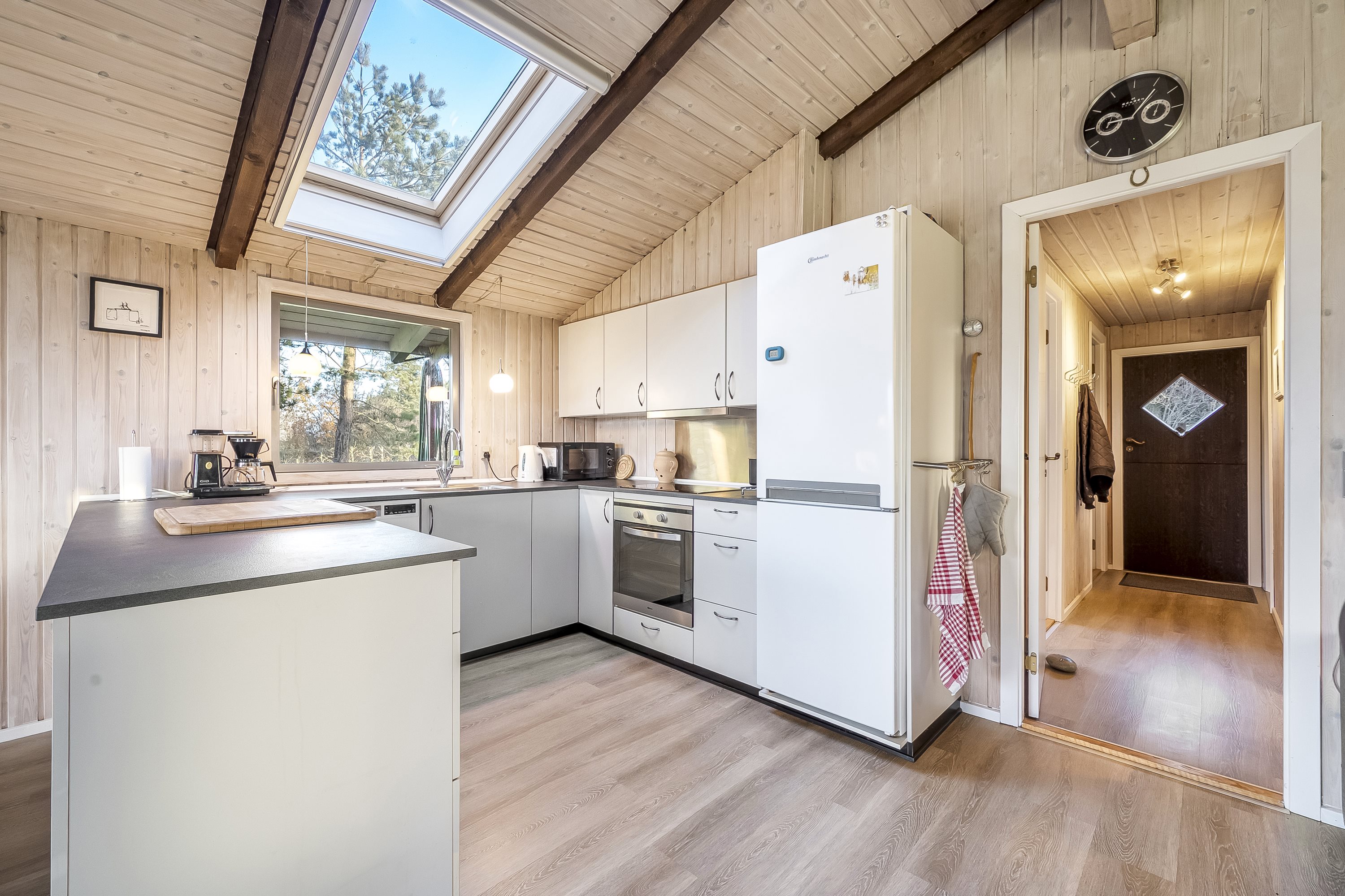 Fremhævet køkken alrum billede i fuldskærmstilstand. Billede af Sivvænget 44, Stauning, 6900 Skjern