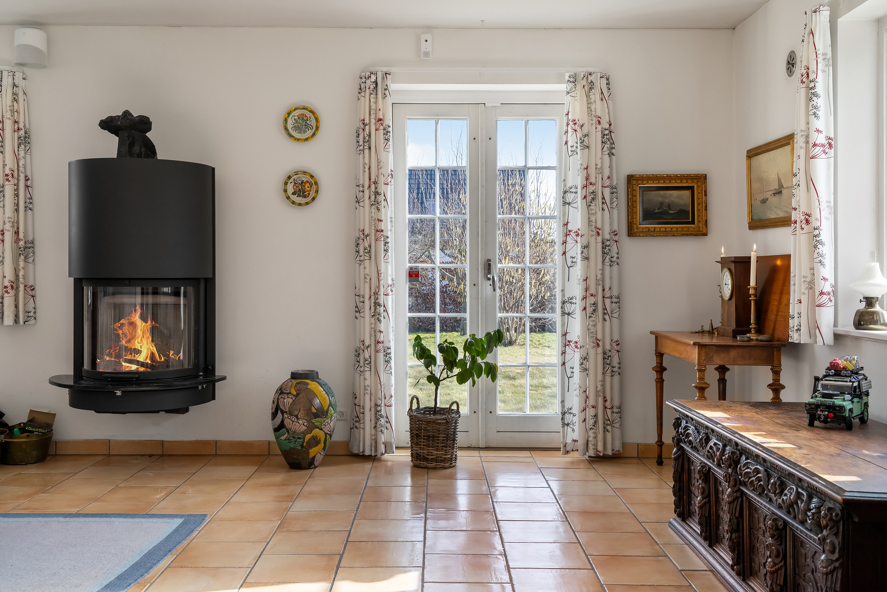 Fremhævet stue billede i fuldskærmstilstand. Billede af Vænget 13, 3630 Jægerspris