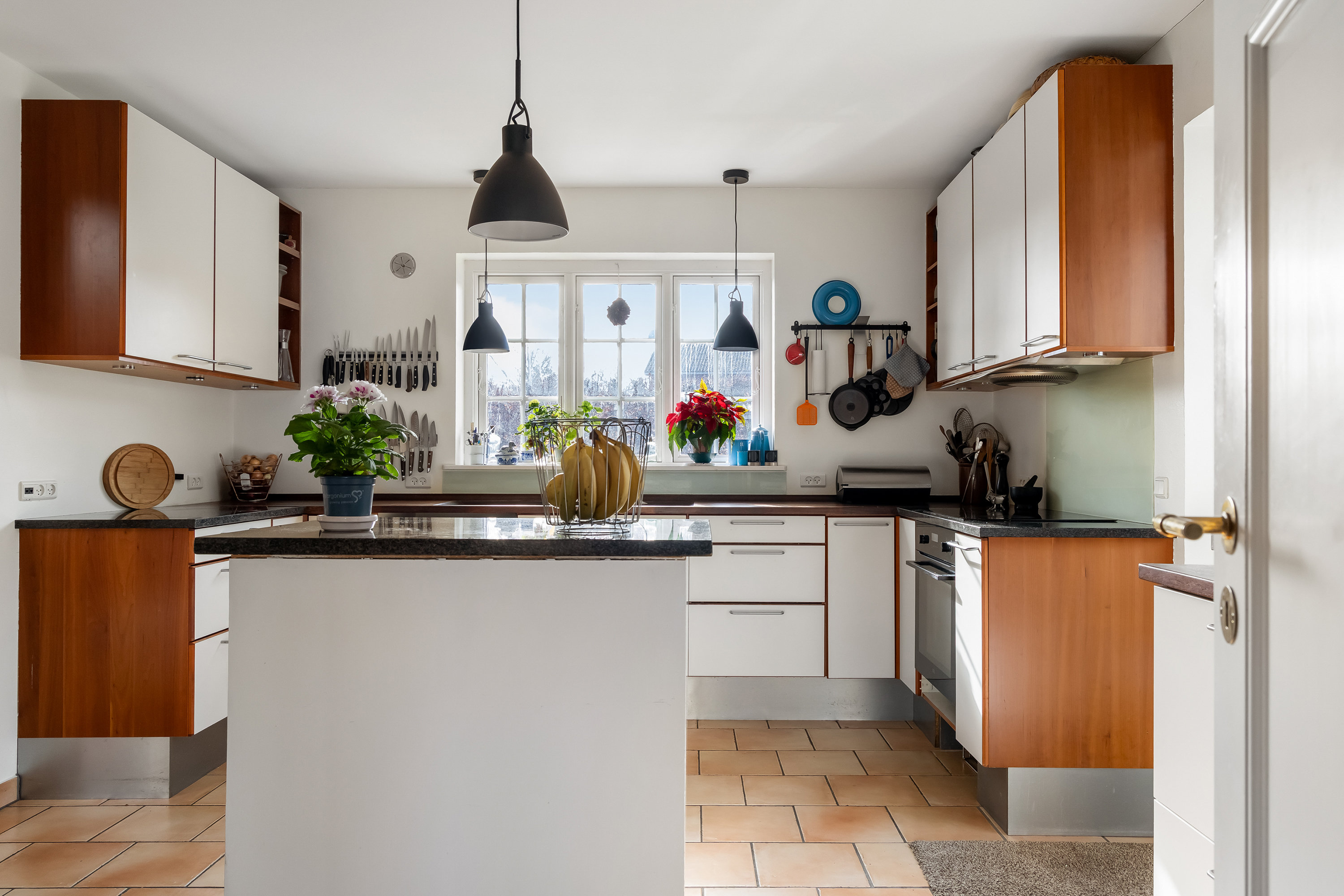 Fremhævet køkken billede i fuldskærmstilstand. Billede af Vænget 13, 3630 Jægerspris