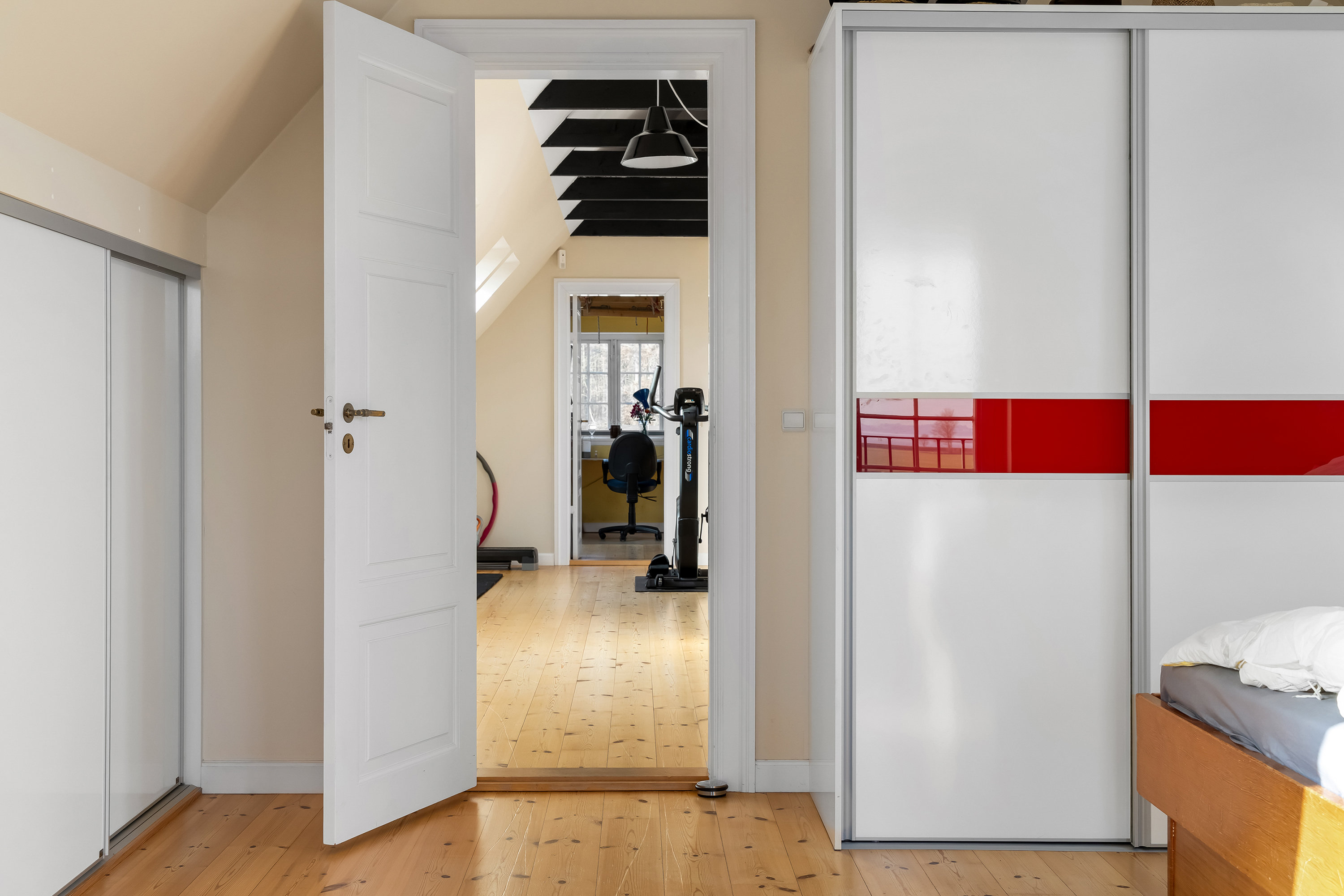 Fremhævet soveværelse billede i fuldskærmstilstand. Billede af Vænget 13, 3630 Jægerspris