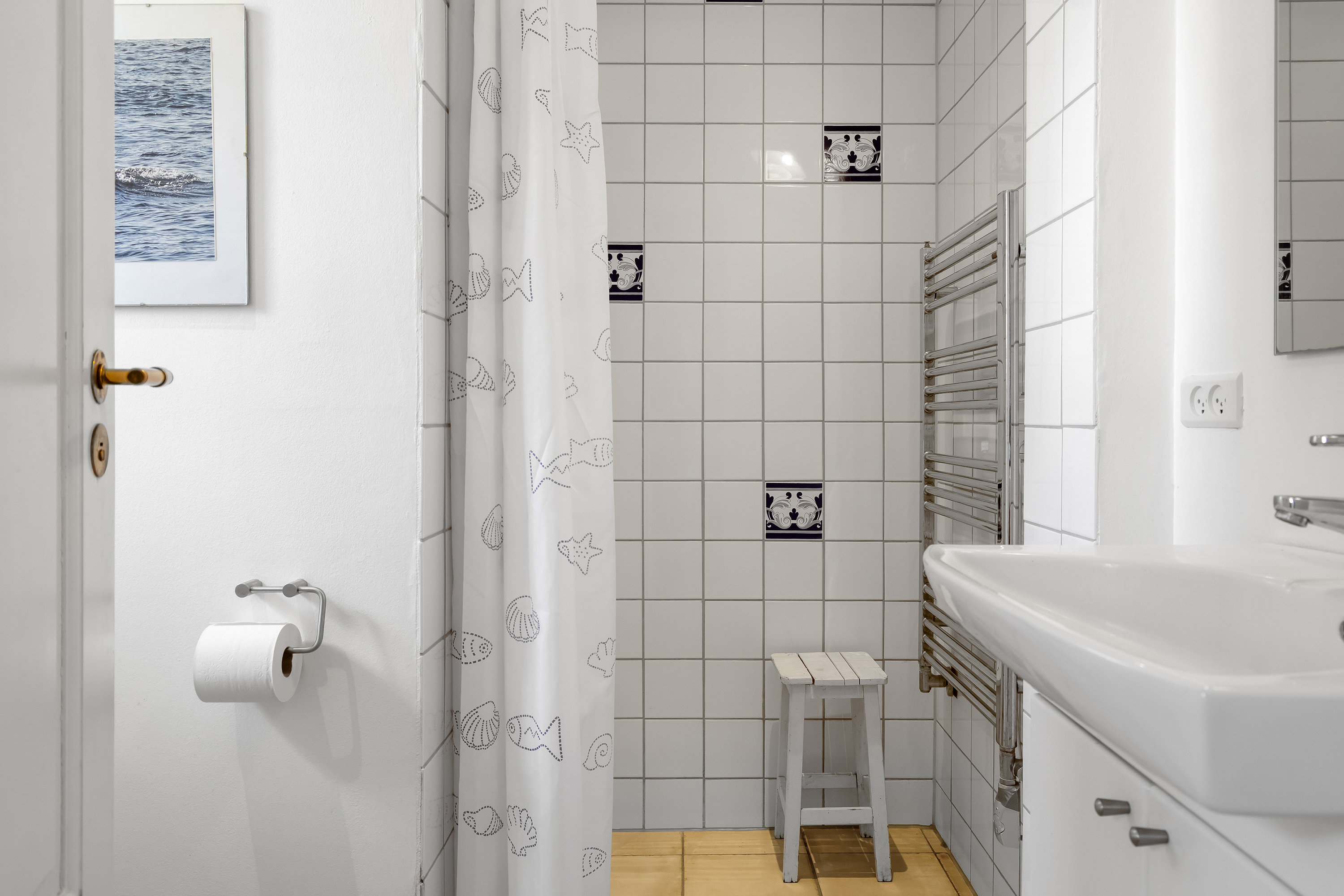 Fremhævet badeværelse billede i fuldskærmstilstand. Billede af Vænget 13, 3630 Jægerspris