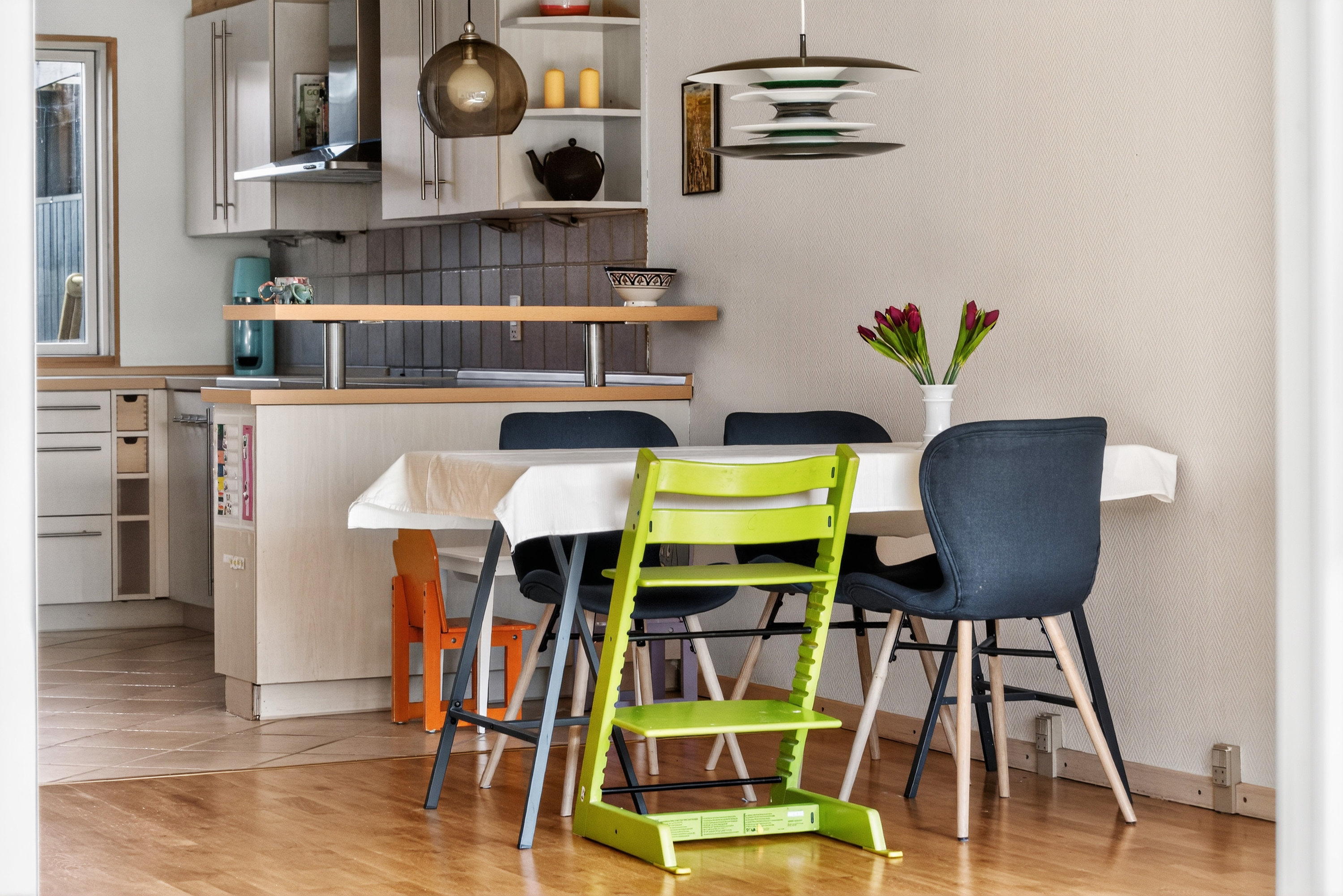 Fremhævet stue billede i fuldskærmstilstand. Billede af Georginehaven 44, Smørumnedre, 2765 Smørum