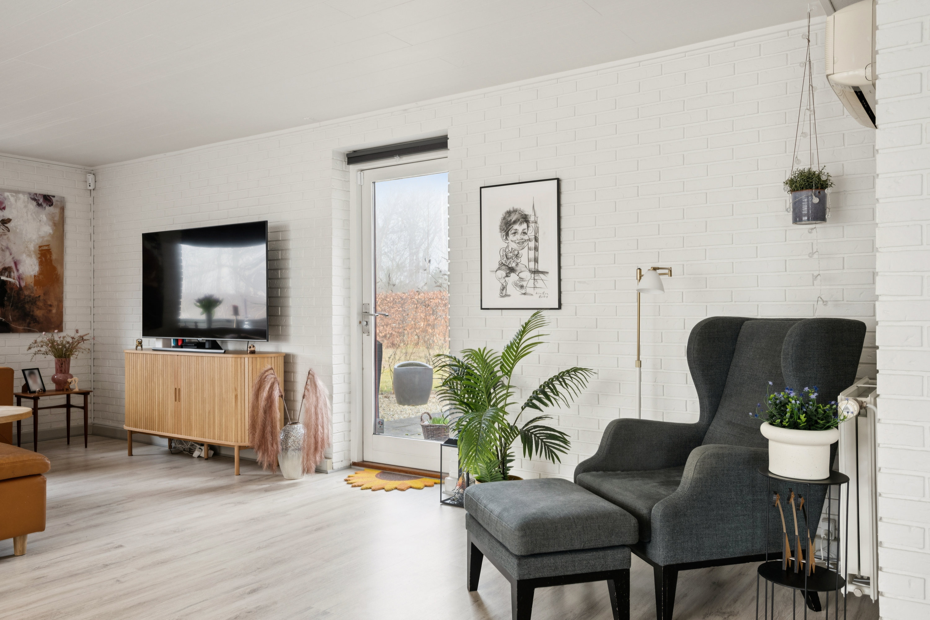 Fremhævet stue billede i fuldskærmstilstand. Billede af Linde Alle 46, 8963 Auning