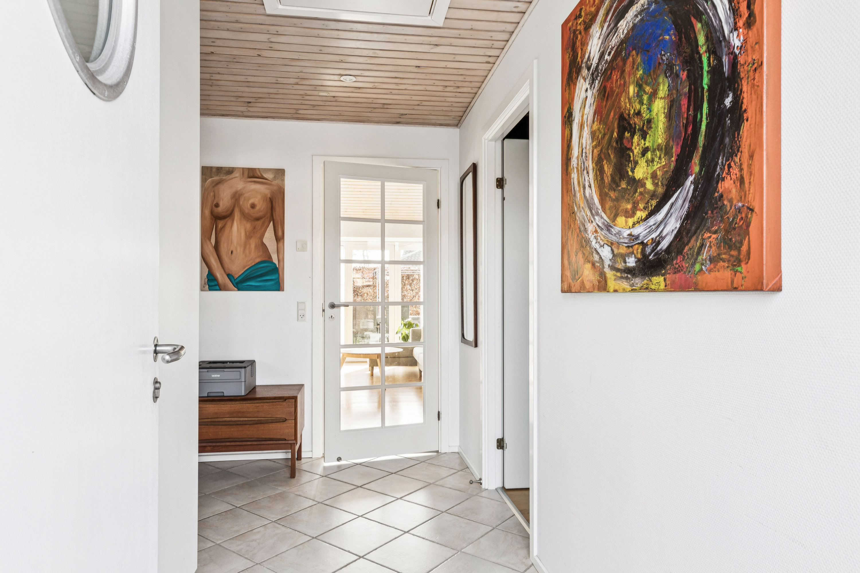 Fremhævet gang billede i fuldskærmstilstand. Billede af Merlegårds Vænge 53, 2635 Ishøj