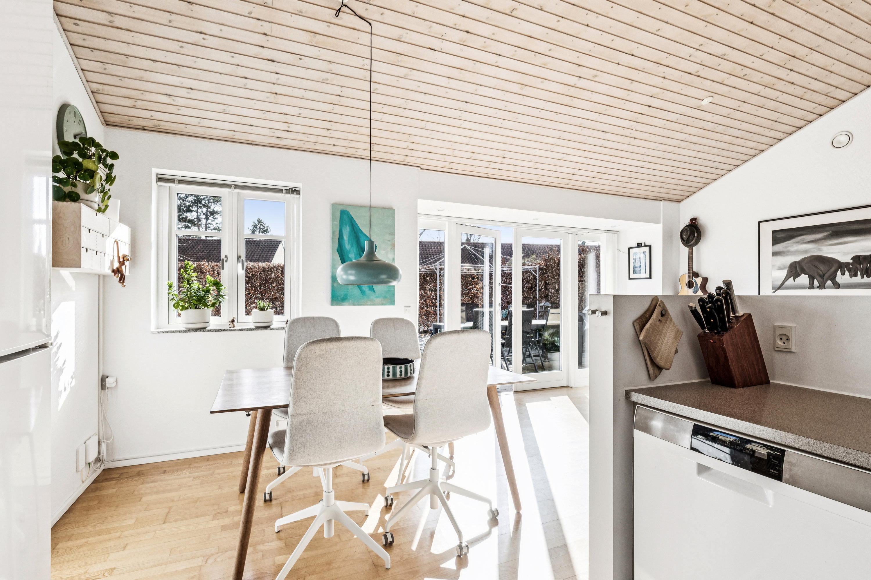 Fremhævet køkken billede i fuldskærmstilstand. Billede af Merlegårds Vænge 53, 2635 Ishøj