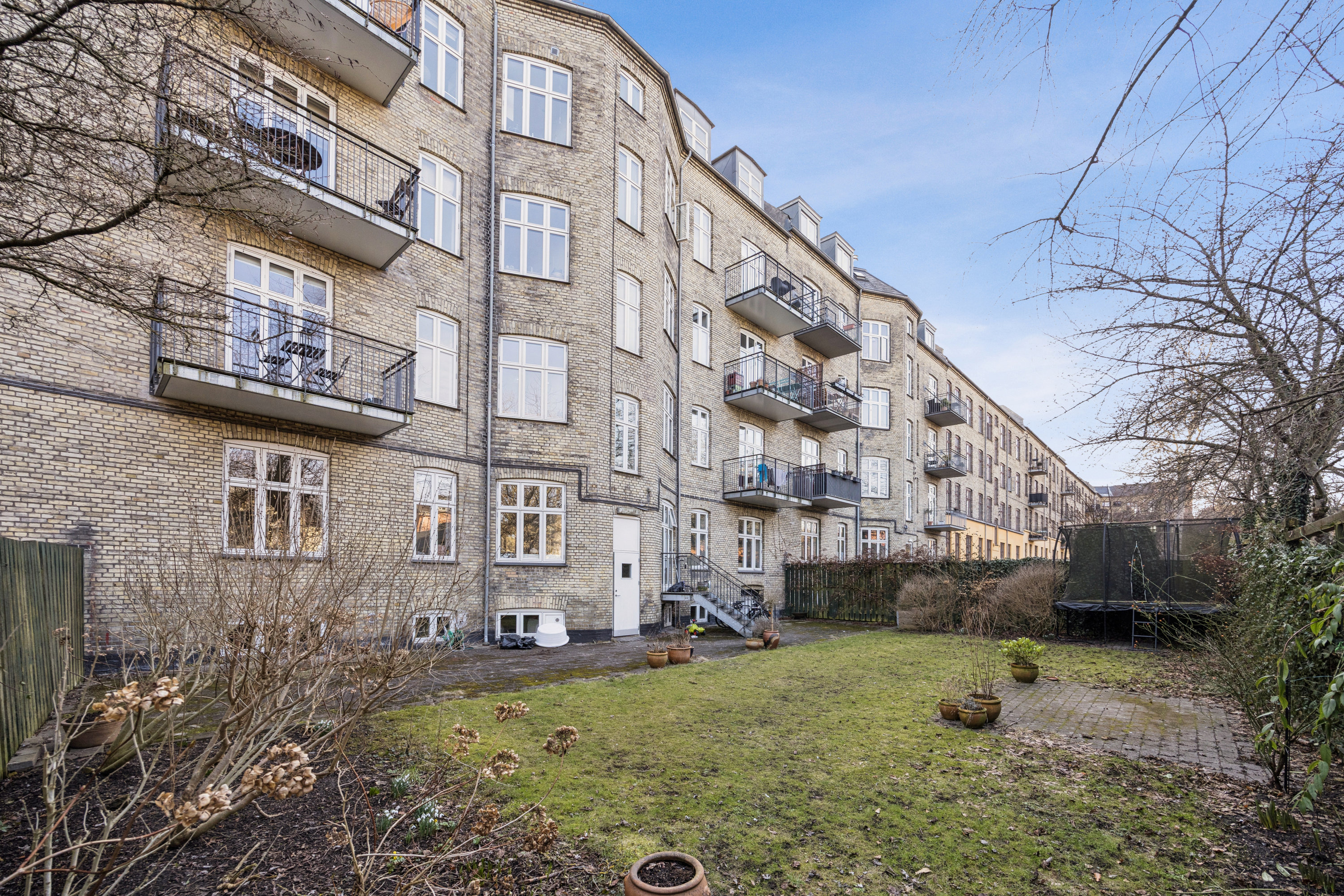 Fremhævet gårdhave billede i fuldskærmstilstand. Billede af Hollændervej 18, 1. th., 1855 Frederiksberg C