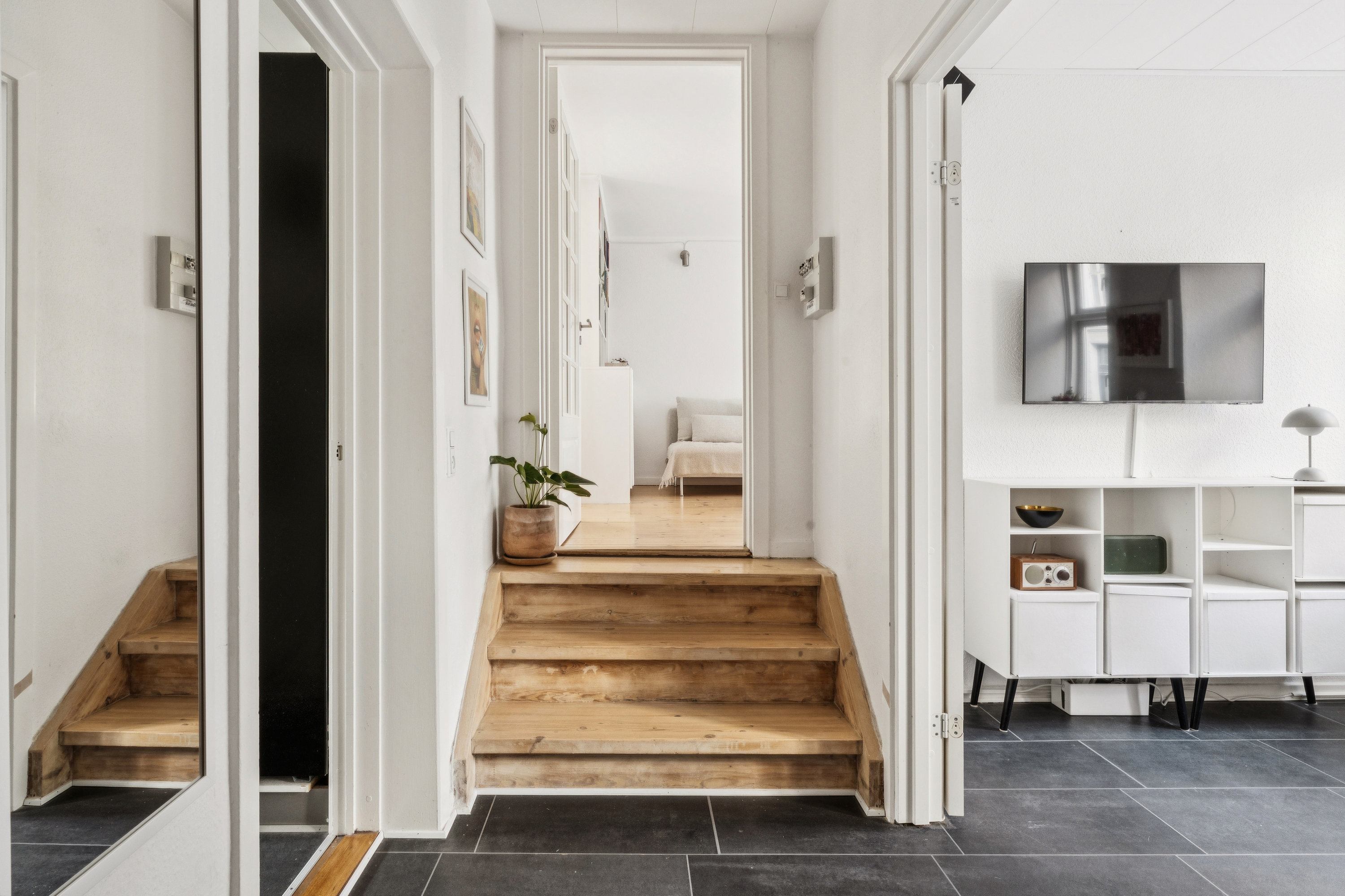 Fremhævet gang billede i fuldskærmstilstand. Billede af Rosenlundsgade 10, st.. th., 9000 Aalborg