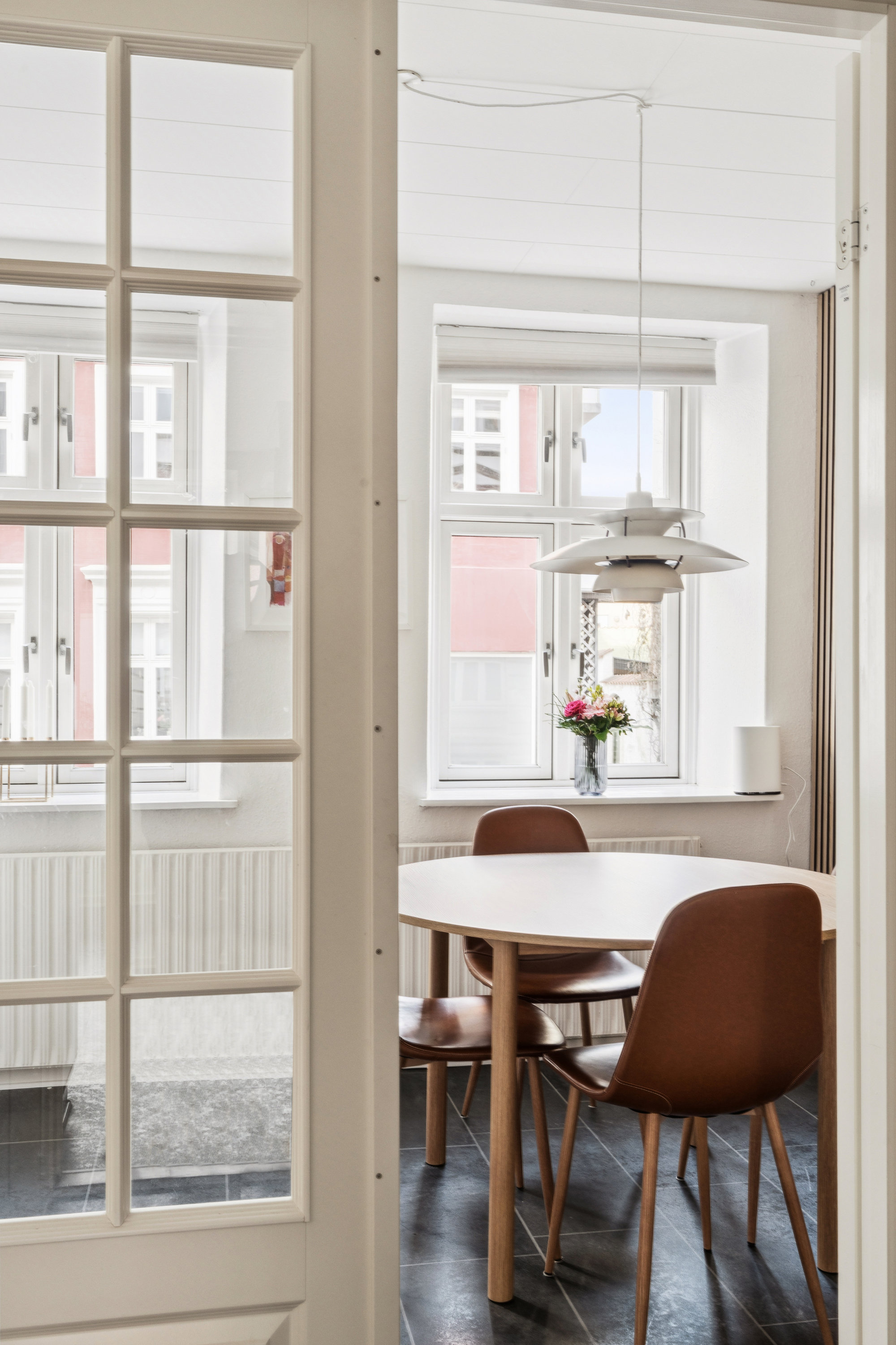 Fremhævet stue billede i fuldskærmstilstand. Billede af Rosenlundsgade 10, st.. th., 9000 Aalborg