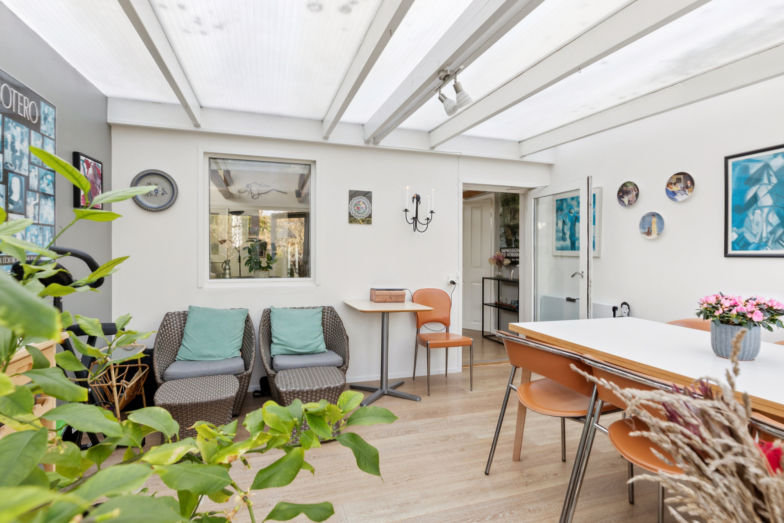 Fremhævet stue billede i fuldskærmstilstand. Billede af Stationsvej 9, 2640 Hedehusene