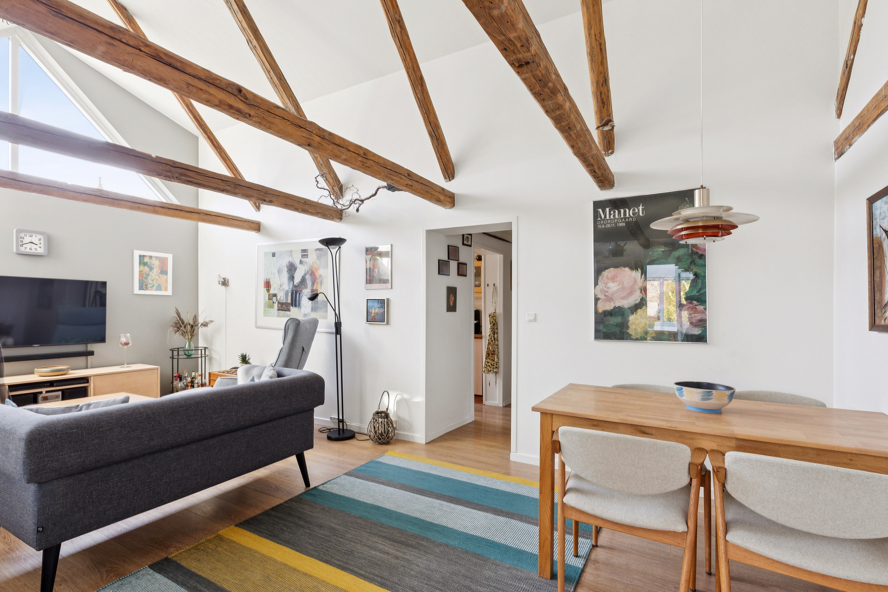 Fremhævet stue billede i fuldskærmstilstand. Billede af Stationsvej 9, 2640 Hedehusene