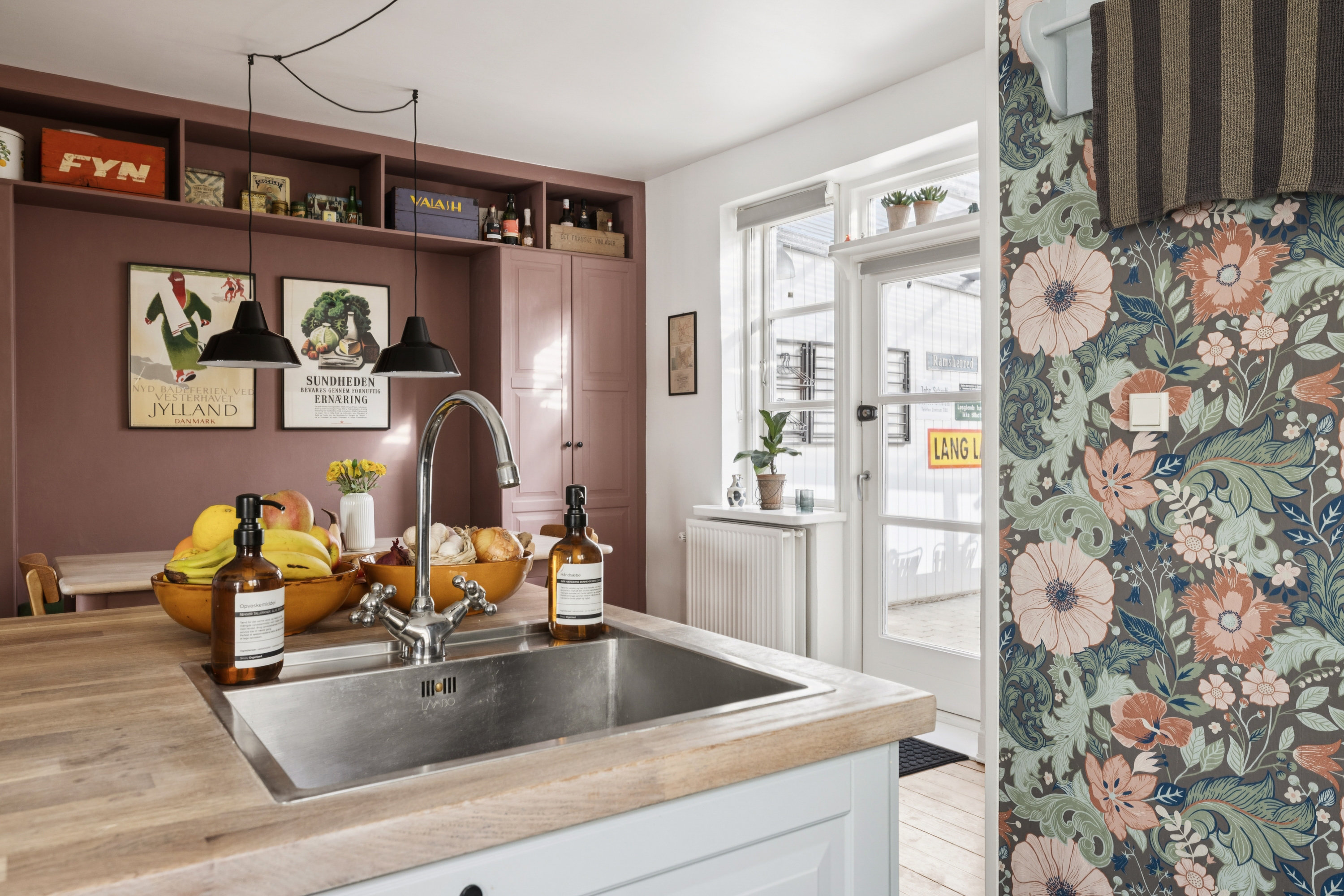 Fremhævet køkken billede i fuldskærmstilstand. Billede af Ramsherred 72, 5610 Assens