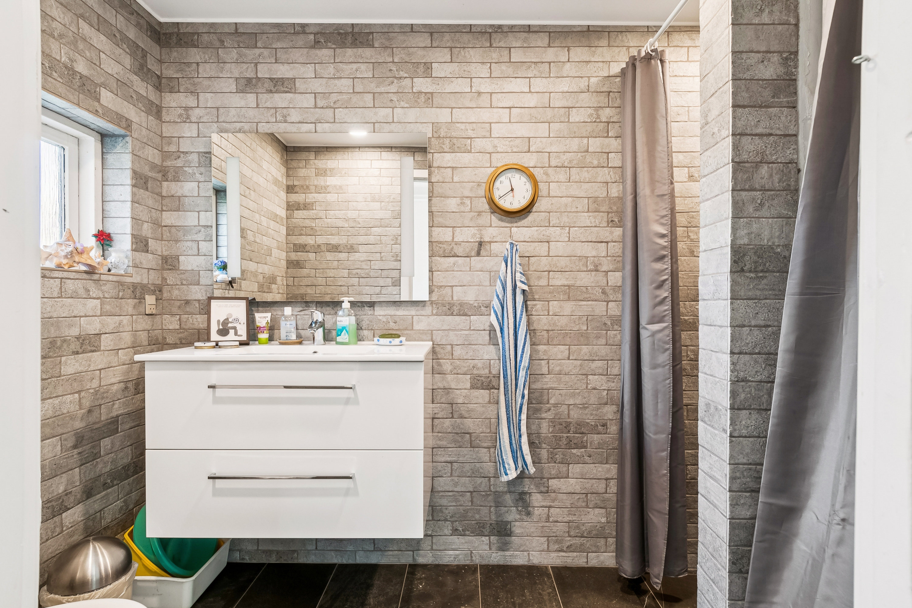 Fremhævet badeværelse billede i fuldskærmstilstand. Billede af Kongelundsvej 652, 2791 Dragør