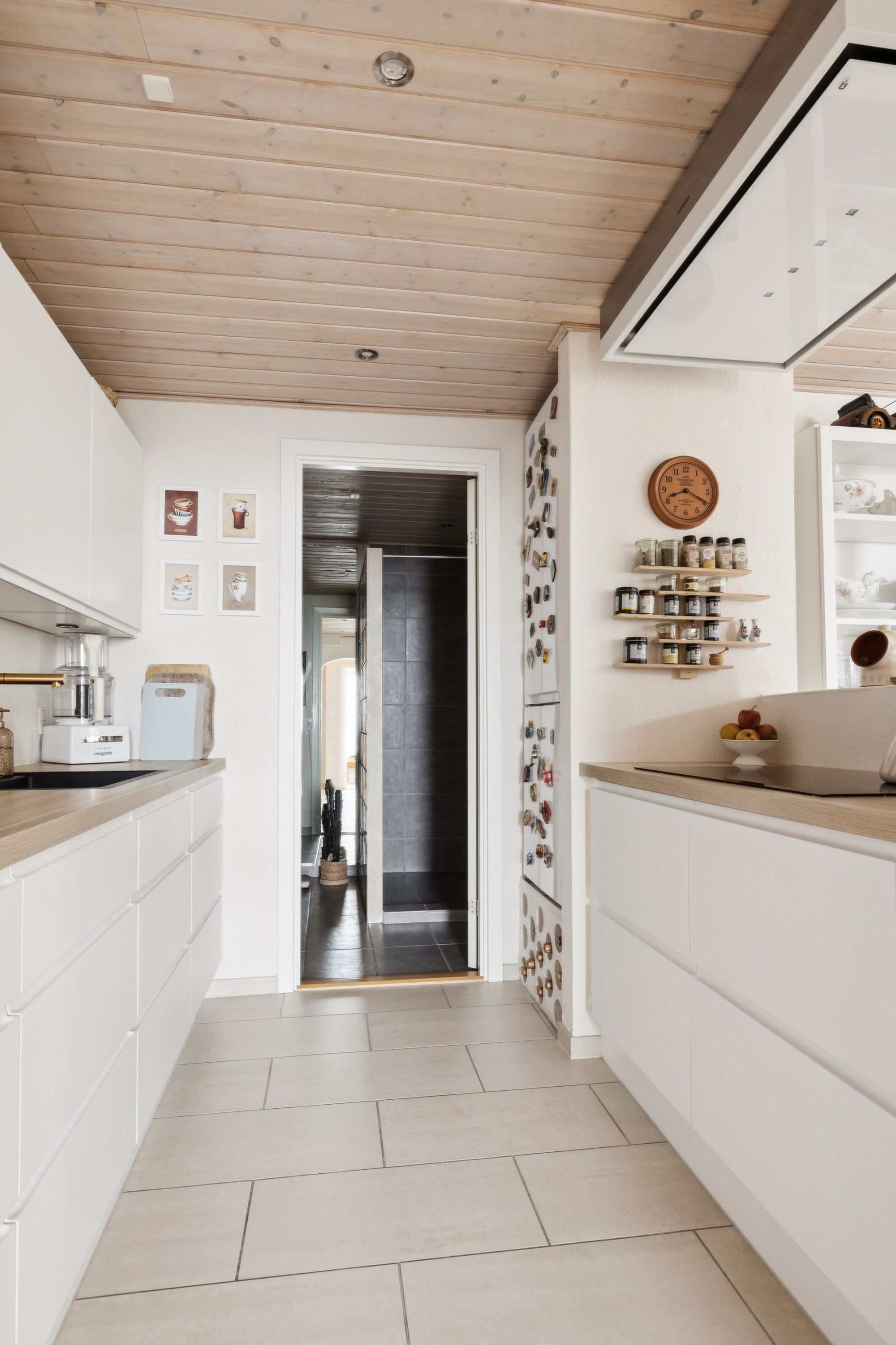 Fremhævet køkken billede i fuldskærmstilstand. Billede af Grenåvej 728, kld.. c., 8541 Skødstrup