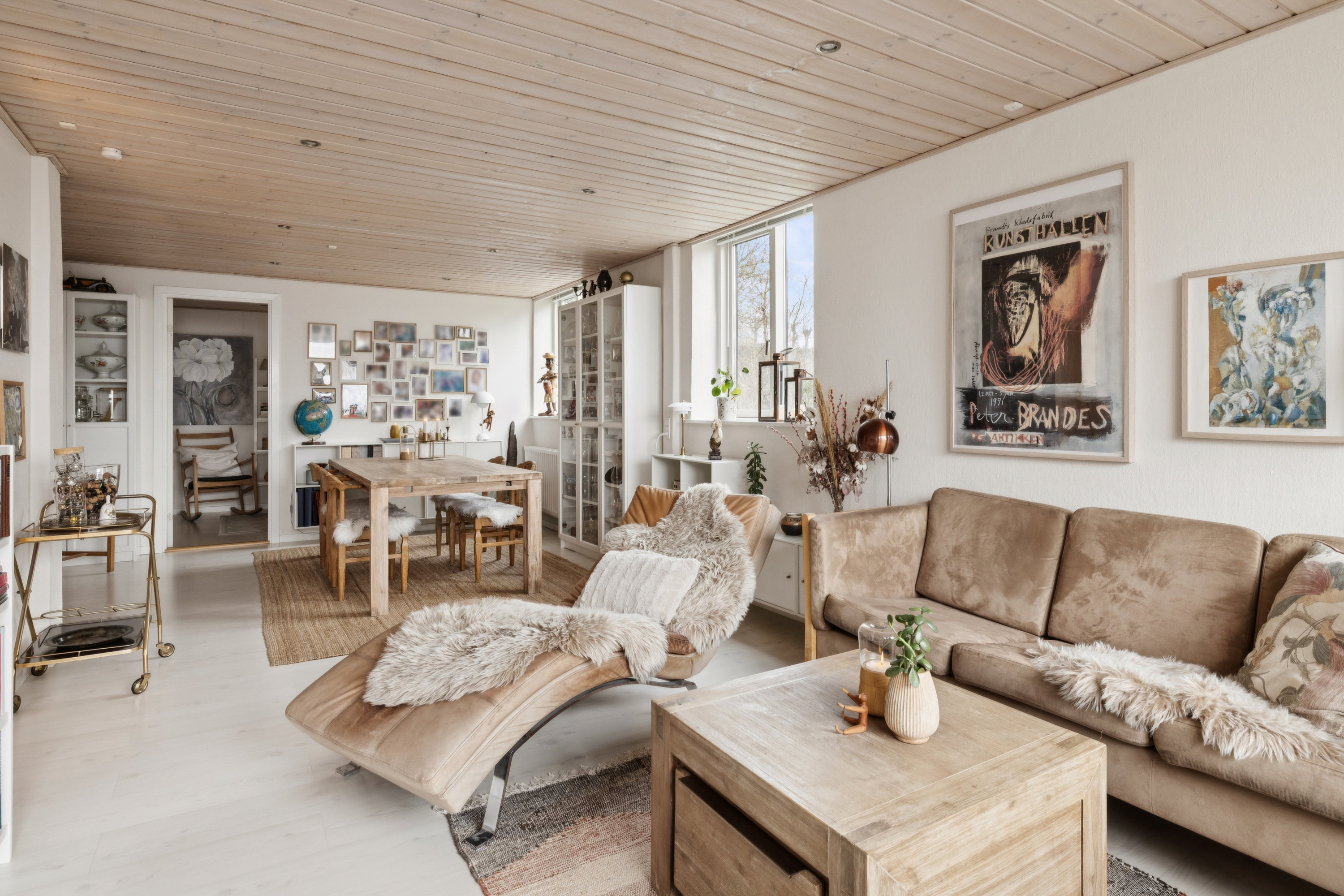 Fremhævet stue billede i fuldskærmstilstand. Billede af Grenåvej 728, kld.. c., 8541 Skødstrup