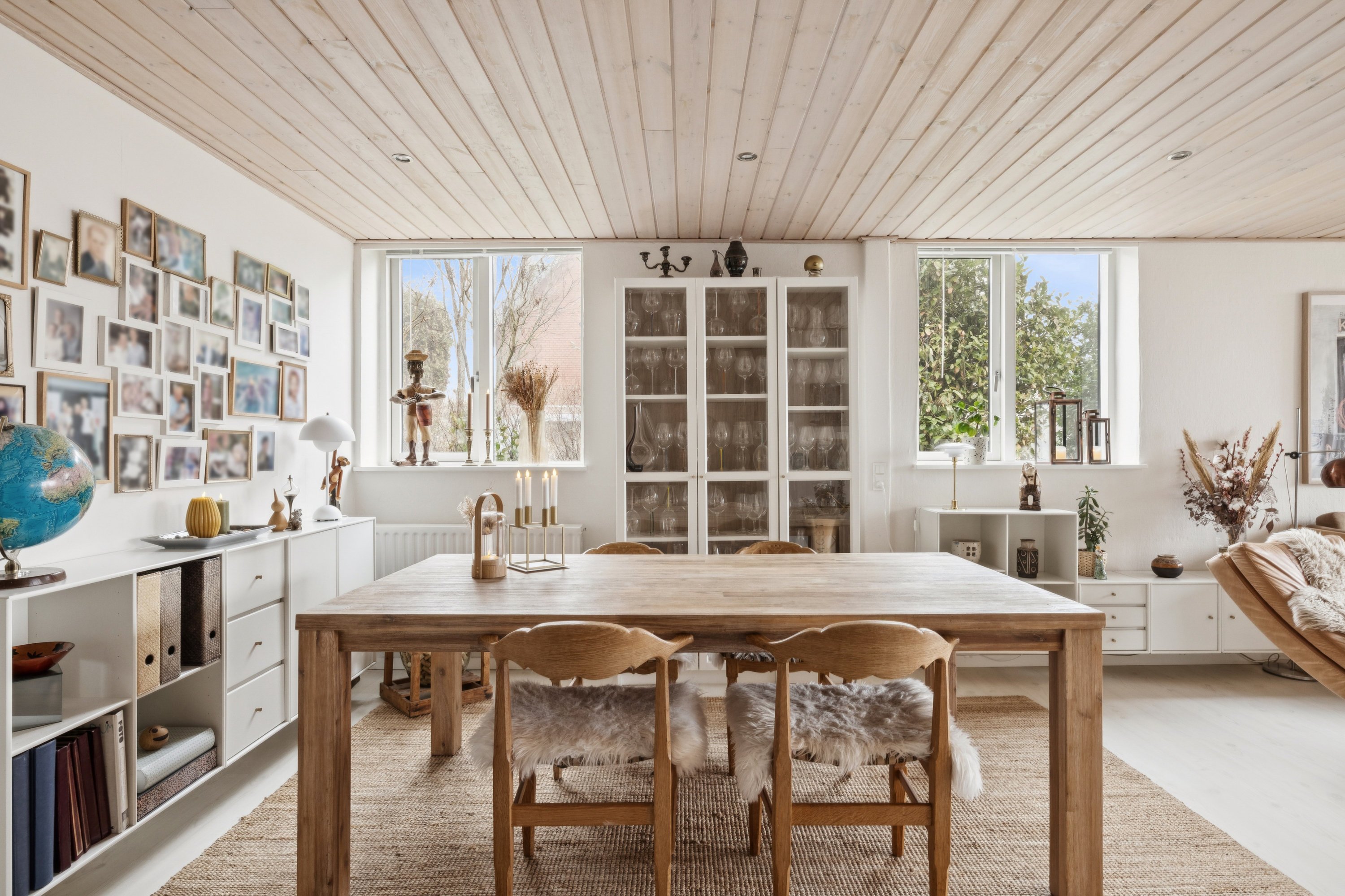 Fremhævet stue billede i fuldskærmstilstand. Billede af Grenåvej 728, kld.. c., 8541 Skødstrup