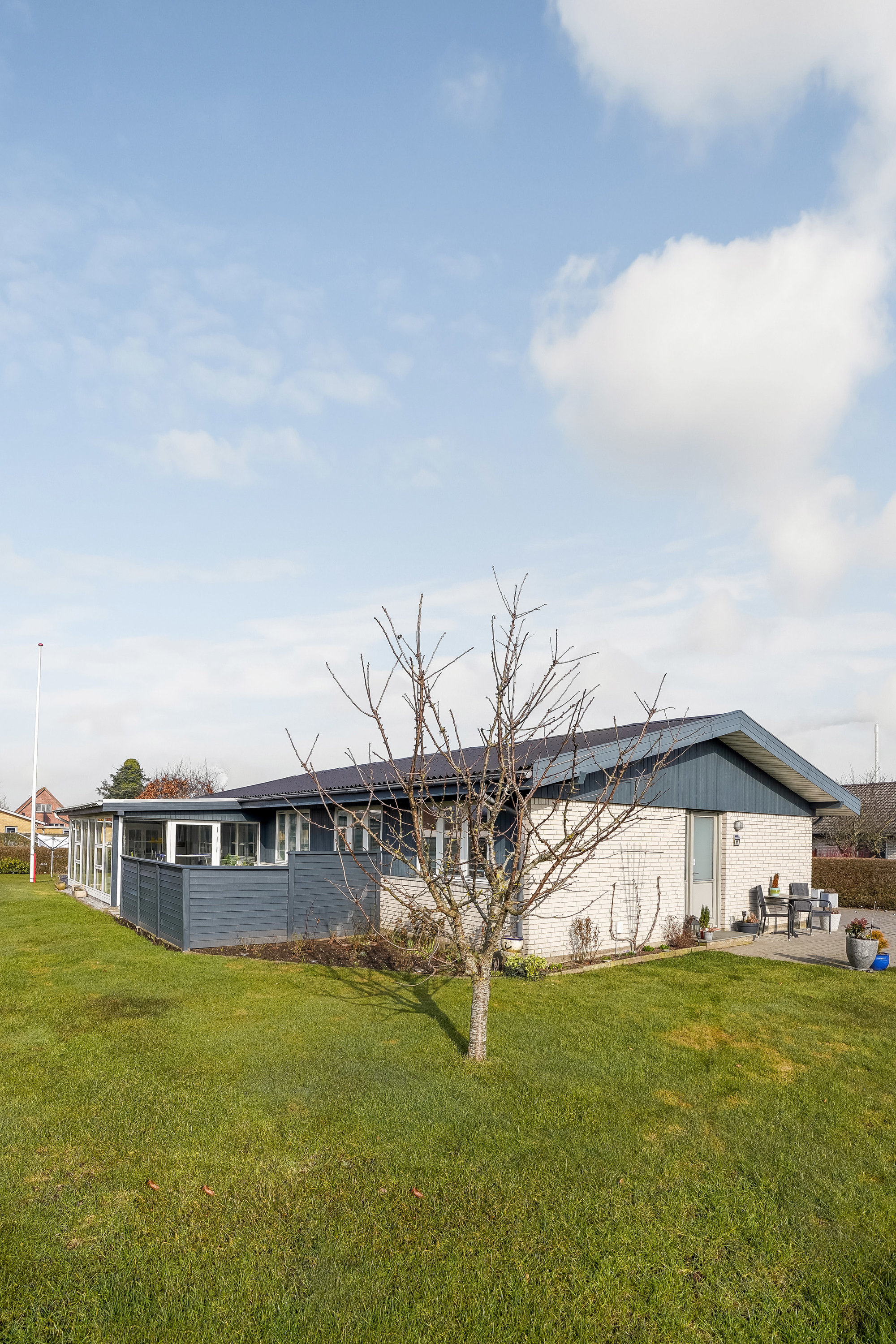 Fremhævet ejendommen billede i fuldskærmstilstand. Billede af Åparken 11, 7171 Uldum