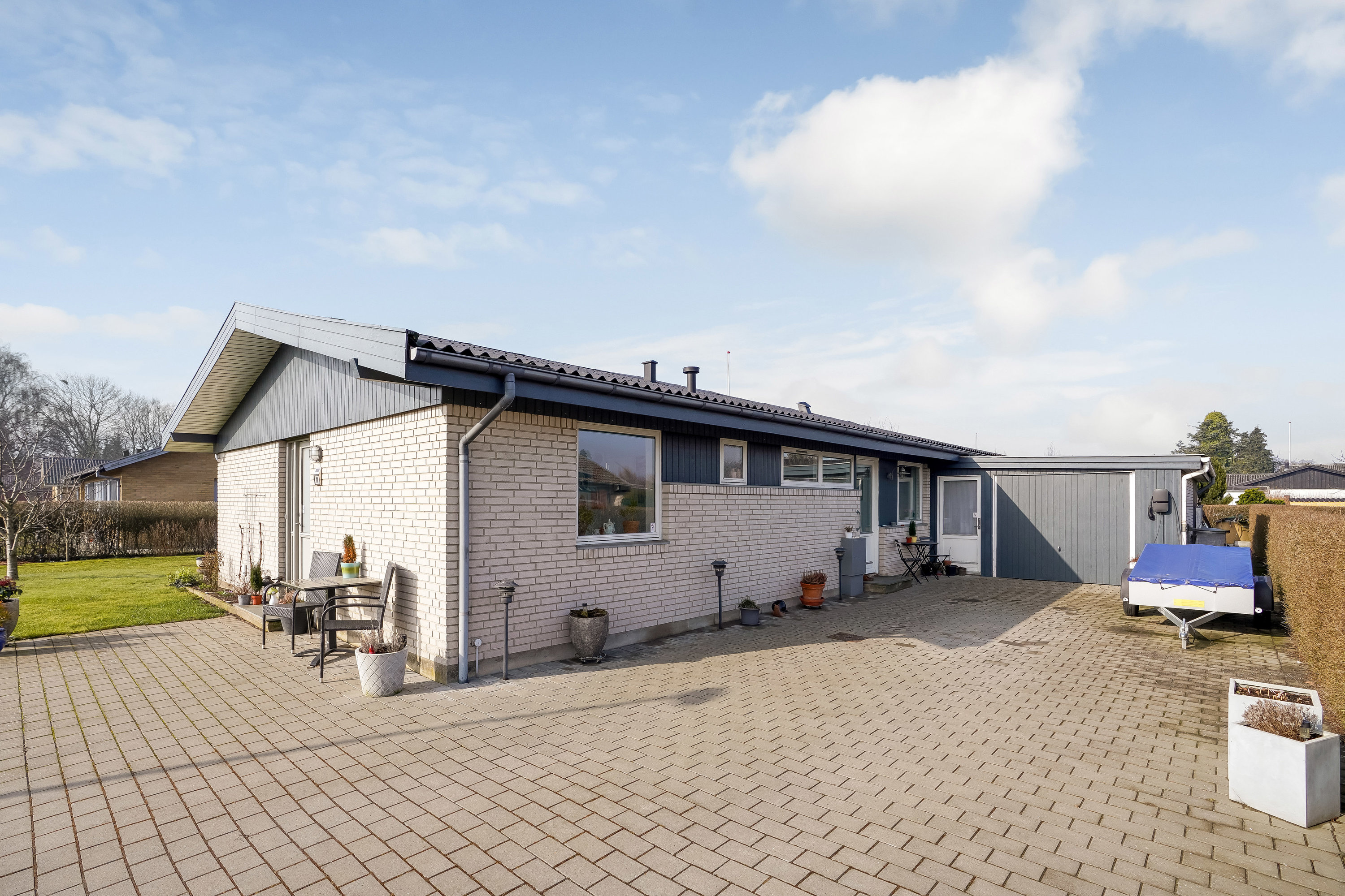 Fremhævet ejendommen billede i fuldskærmstilstand. Billede af Åparken 11, 7171 Uldum