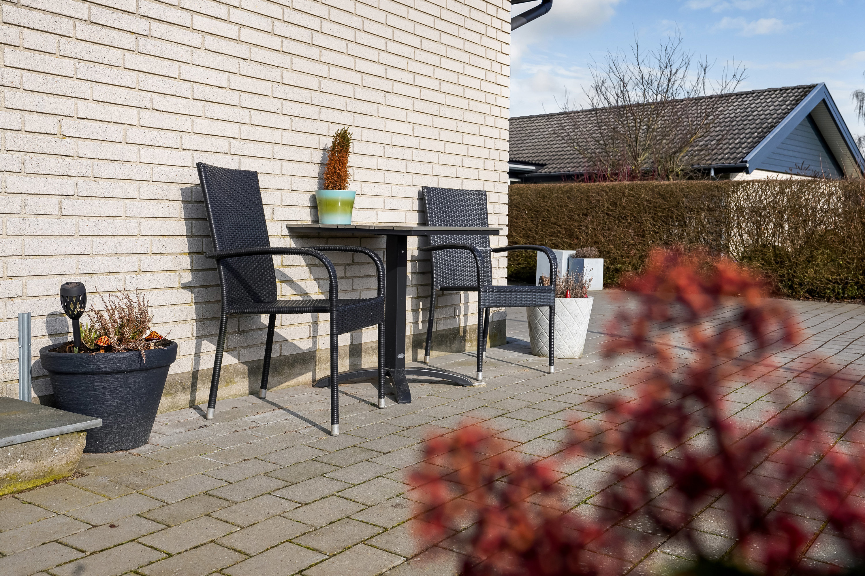 Fremhævet terrasse billede i fuldskærmstilstand. Billede af Åparken 11, 7171 Uldum