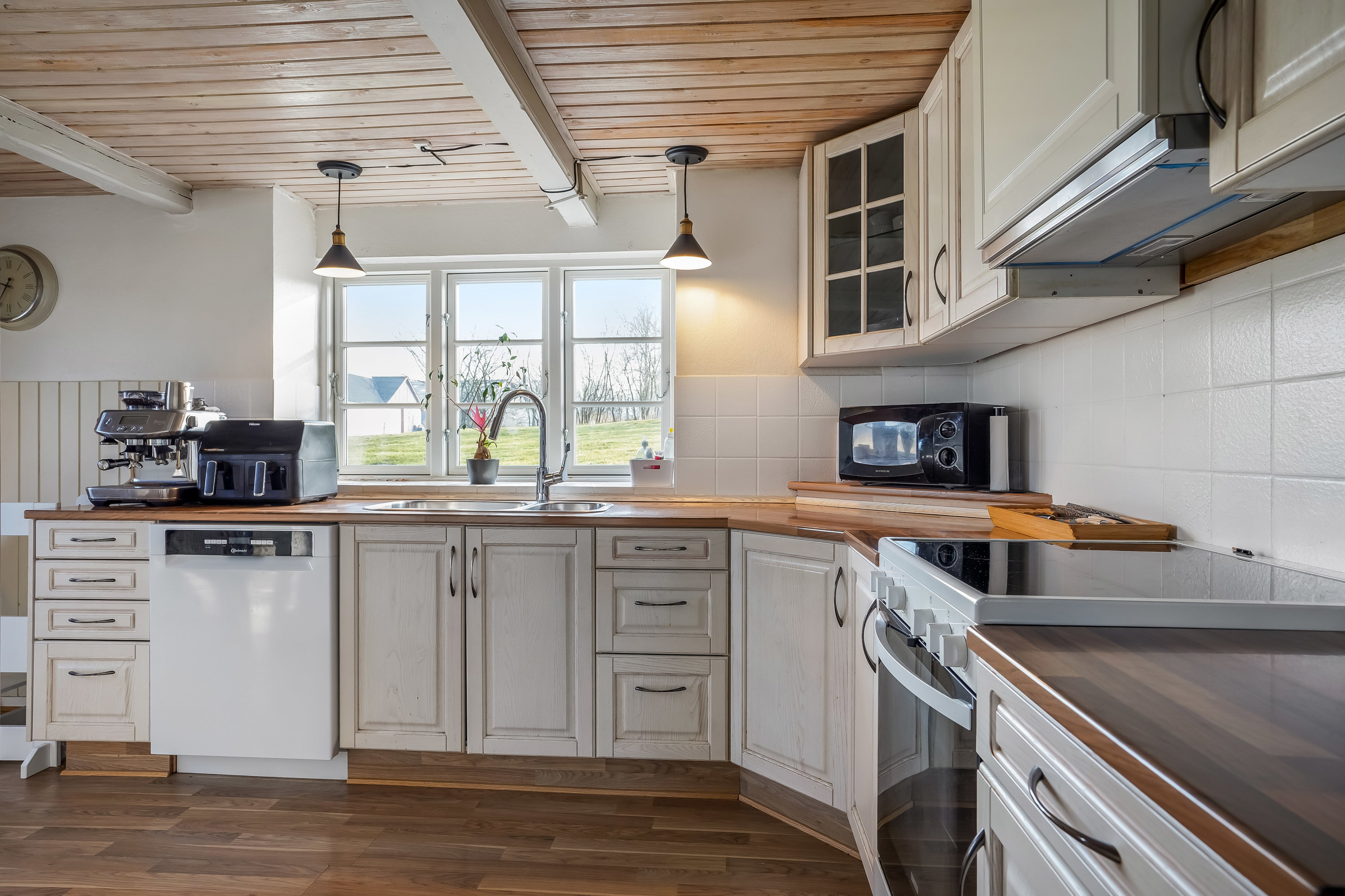 Fremhævet køkken billede i fuldskærmstilstand. Billede af Bygaden 18, Underup, 8740 Brædstrup