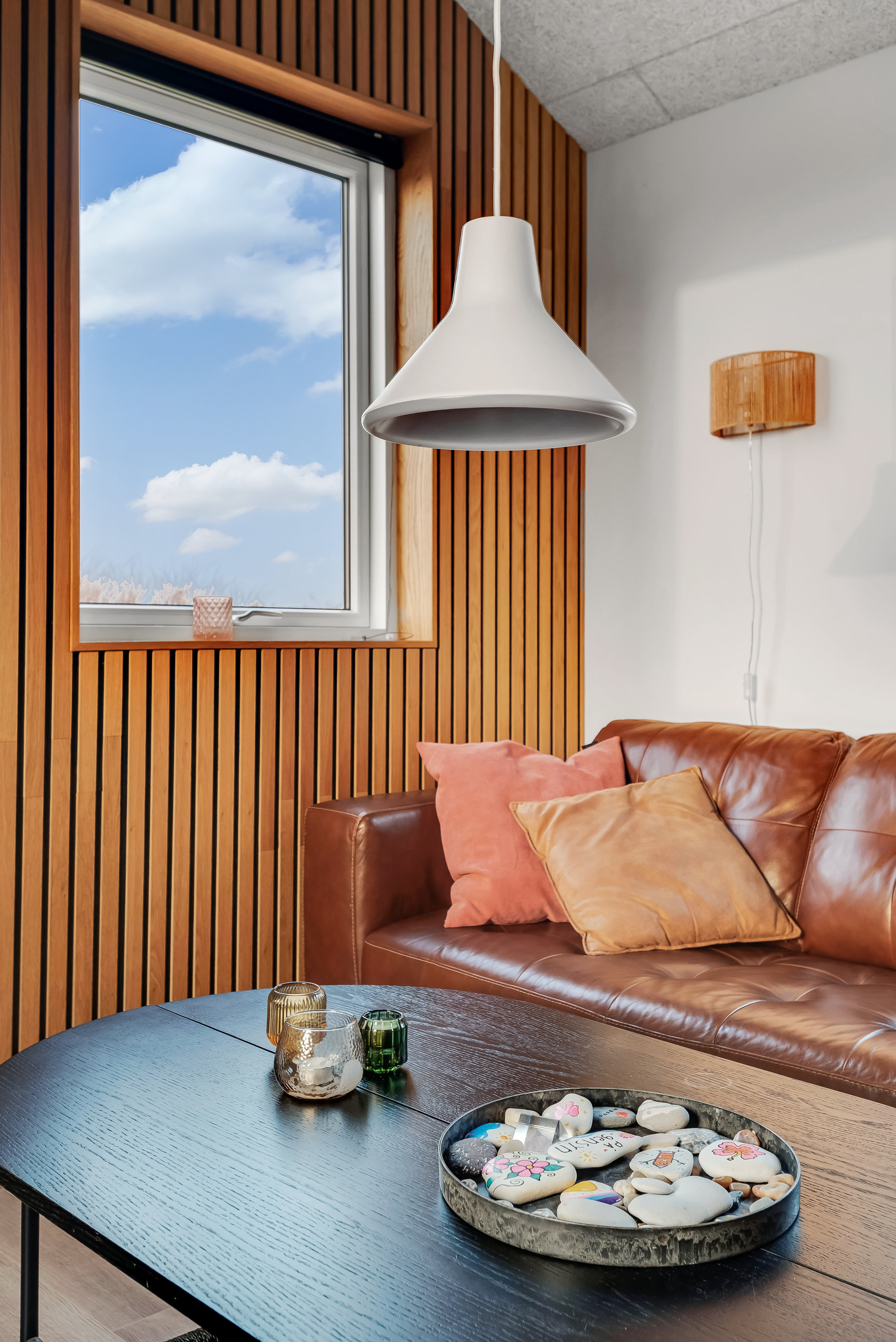 Fremhævet stue billede i fuldskærmstilstand. Billede af Strandvejen 138B, Vejlby, 7673 Harboøre