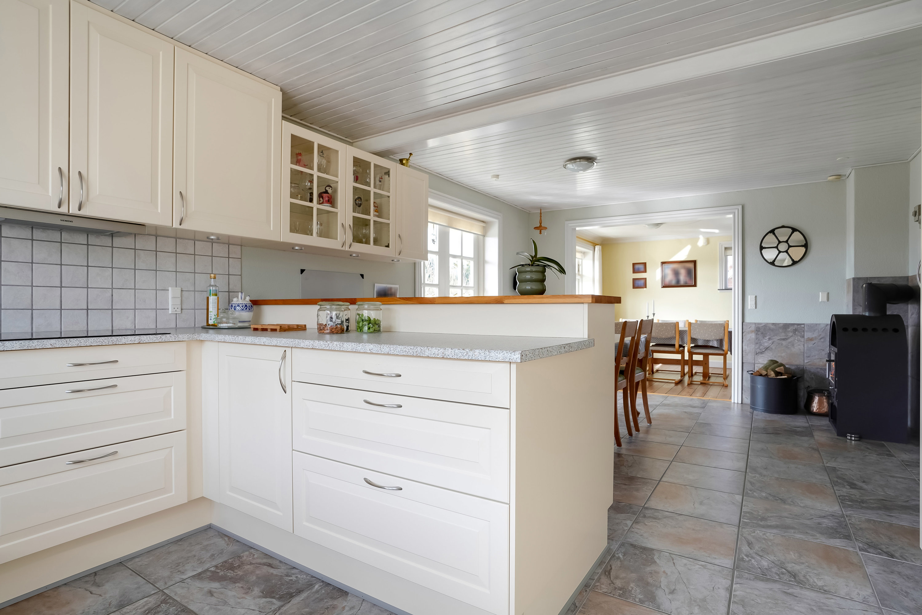 Fremhævet køkken billede i fuldskærmstilstand. Billede af Bygade 96, 7173 Vonge